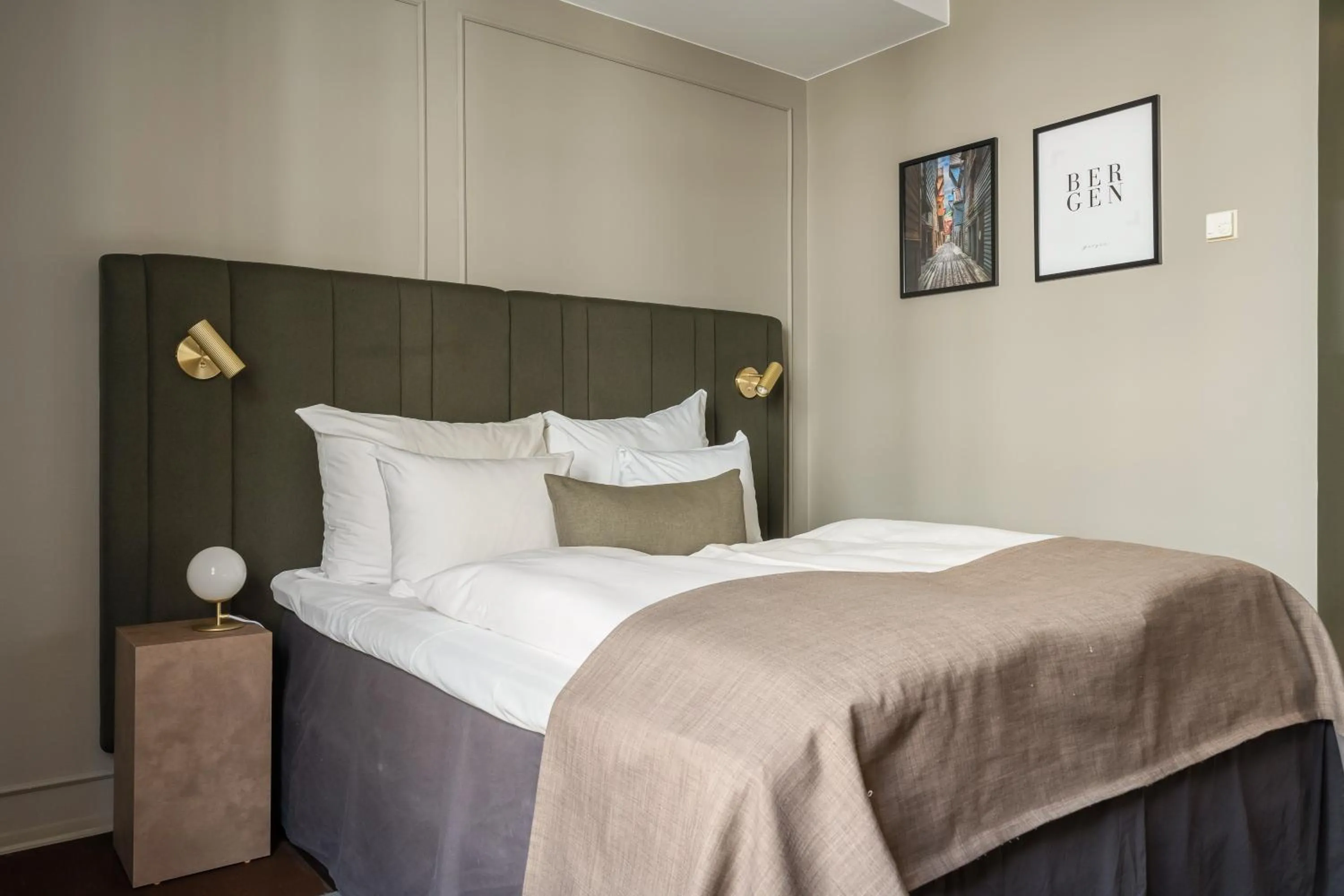 Bed in Home Hotel Bryggen