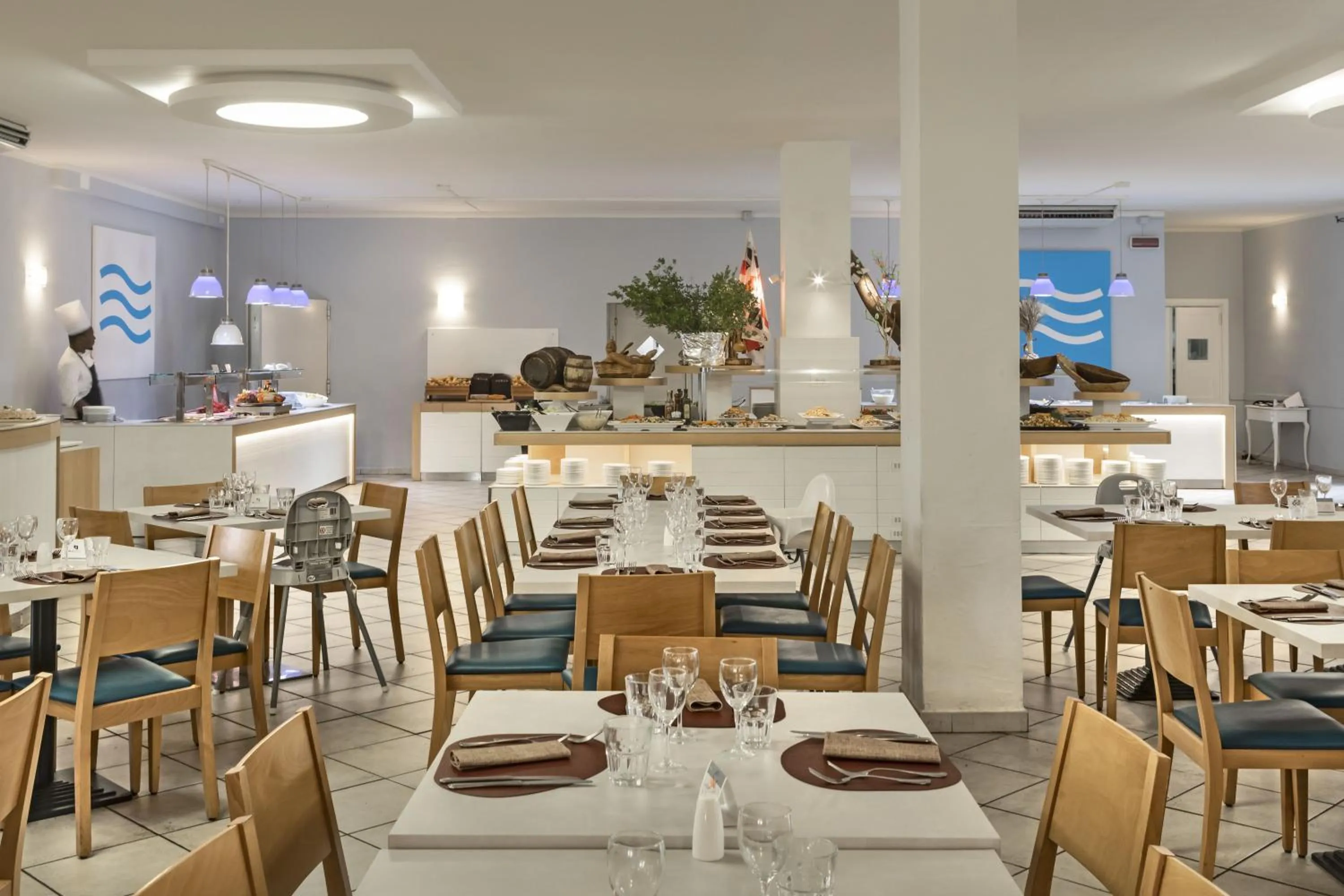 Restaurant/places to eat in Blu Hotel Laconia Village