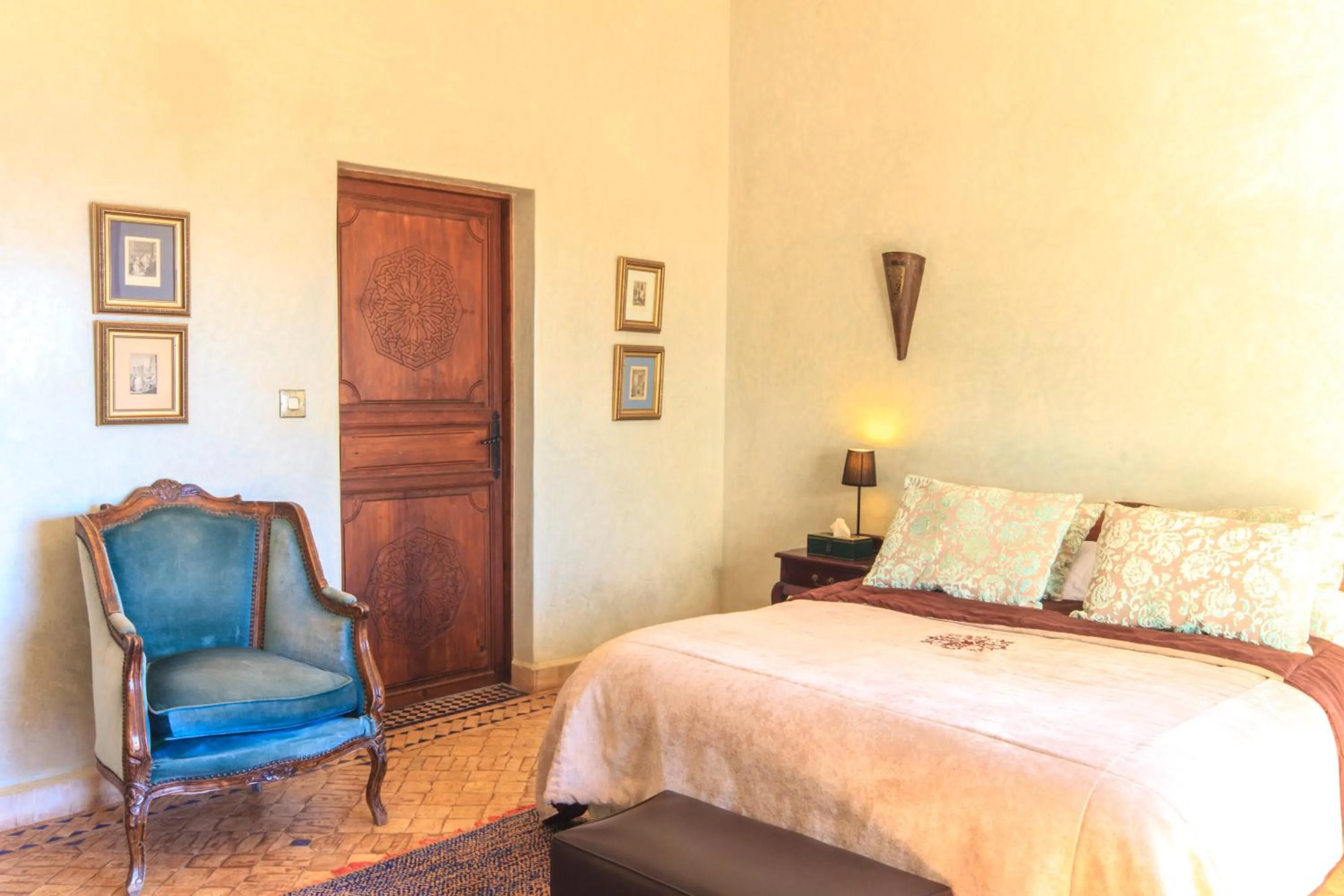 Decorative detail, Bed in Kasbah Tabelkoukt