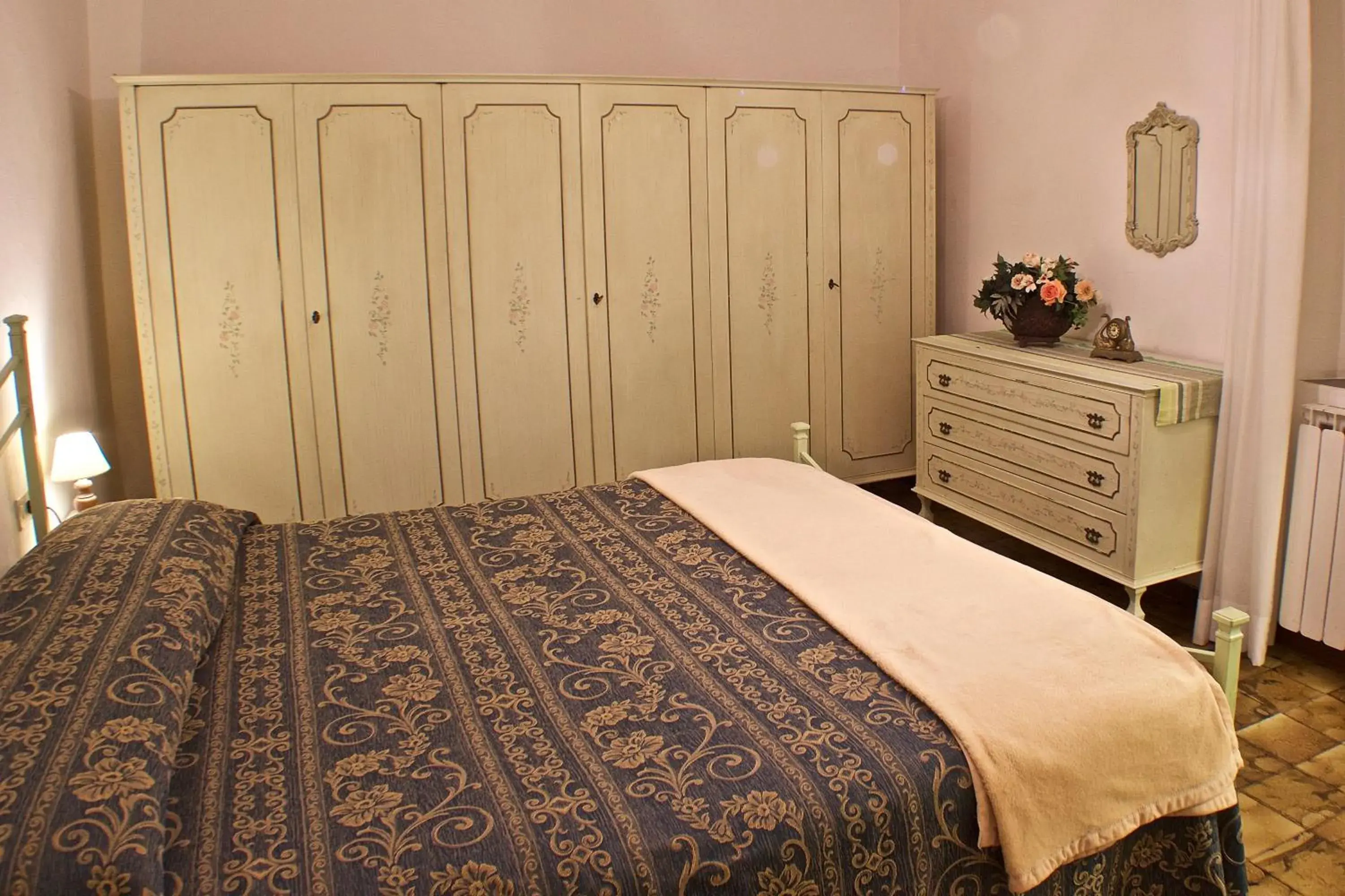 Two-Bedroom Apartment (4 Adults) in Podere Dell'Anselmo Two-Bedroom Apartment (4 Adults) in Podere Dell'Anselmo