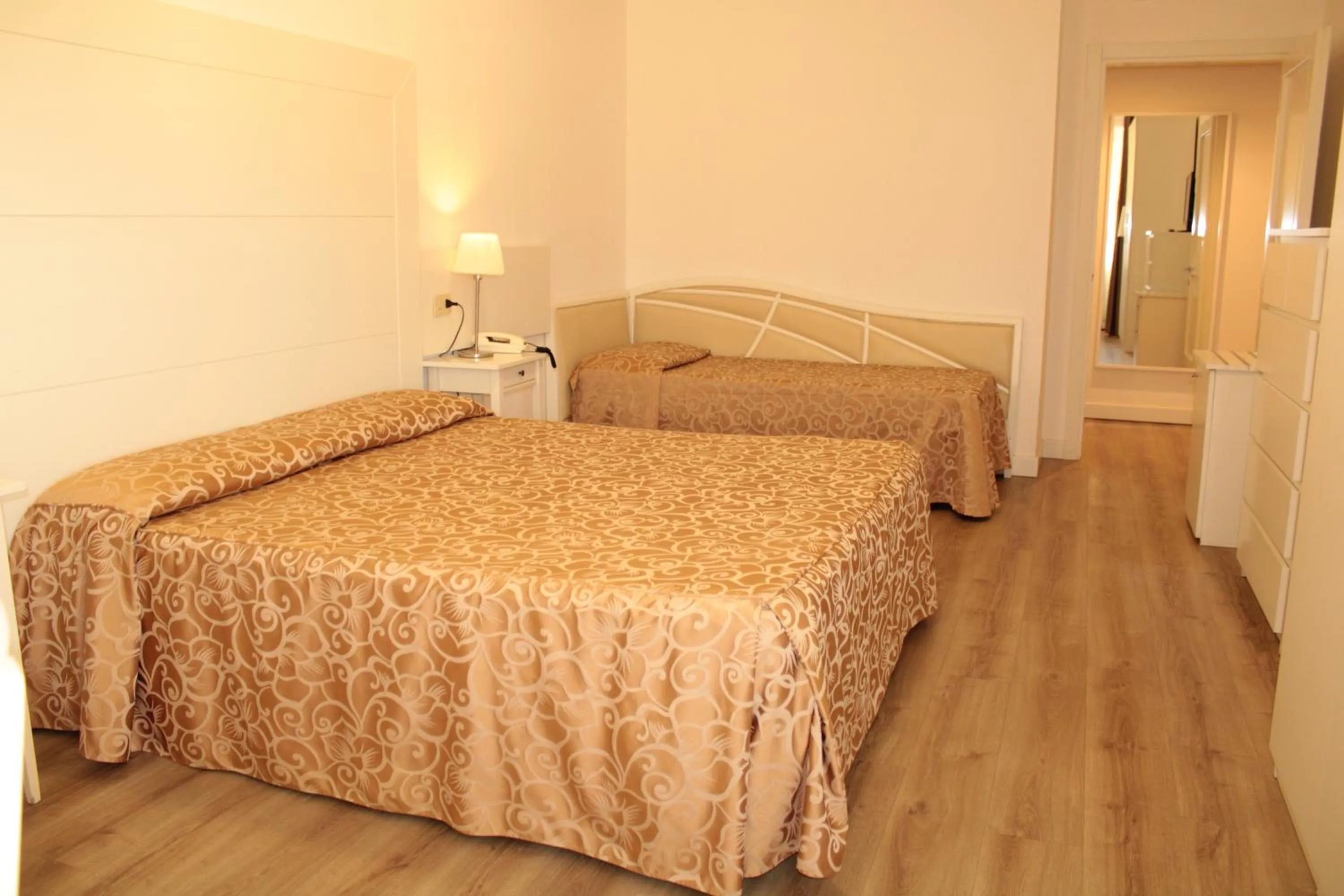 Bed in Hotel Esplanade