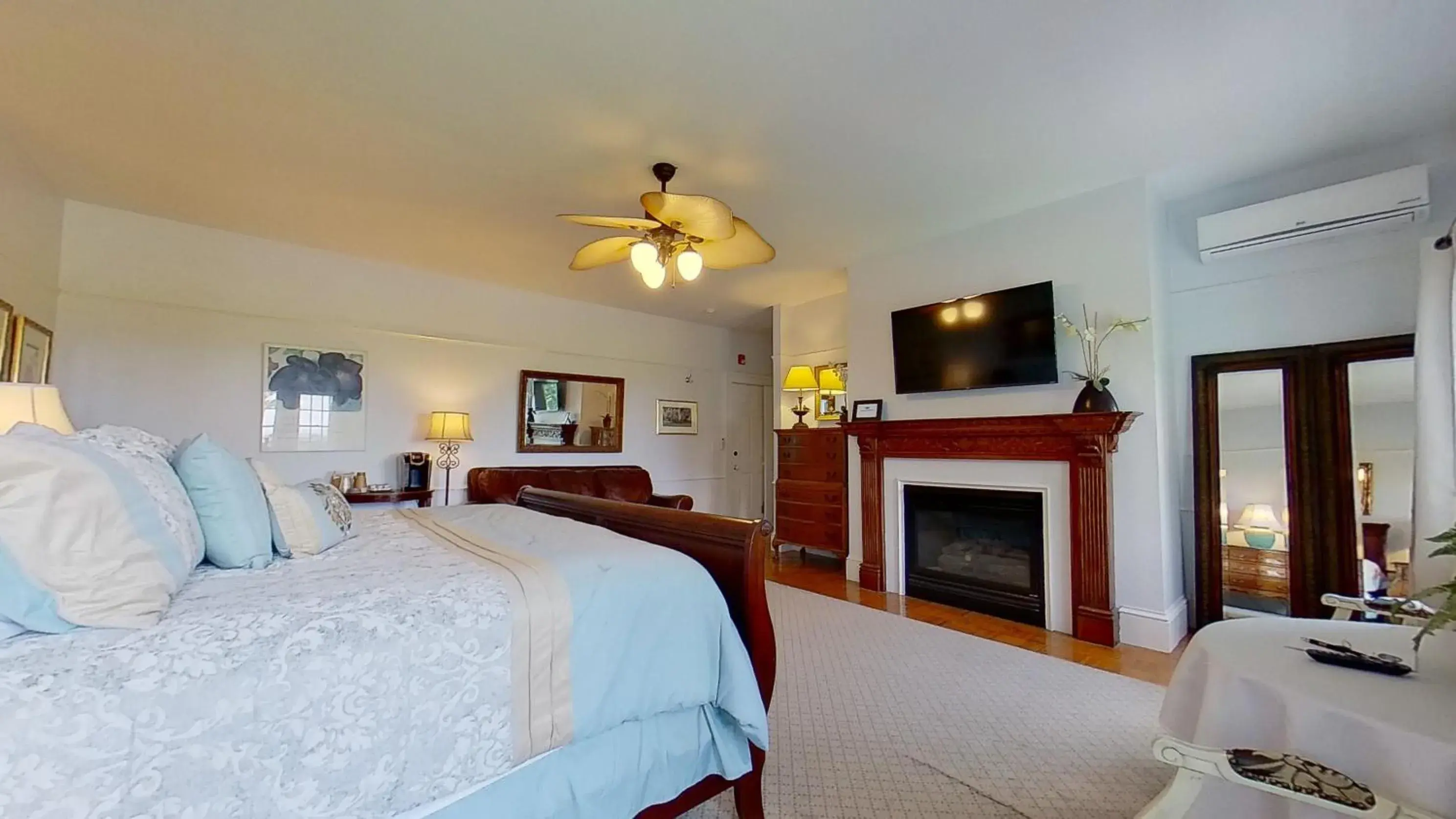 King Room with Spa Bath in John Joseph Inn King Room with Spa Bath in John Joseph Inn