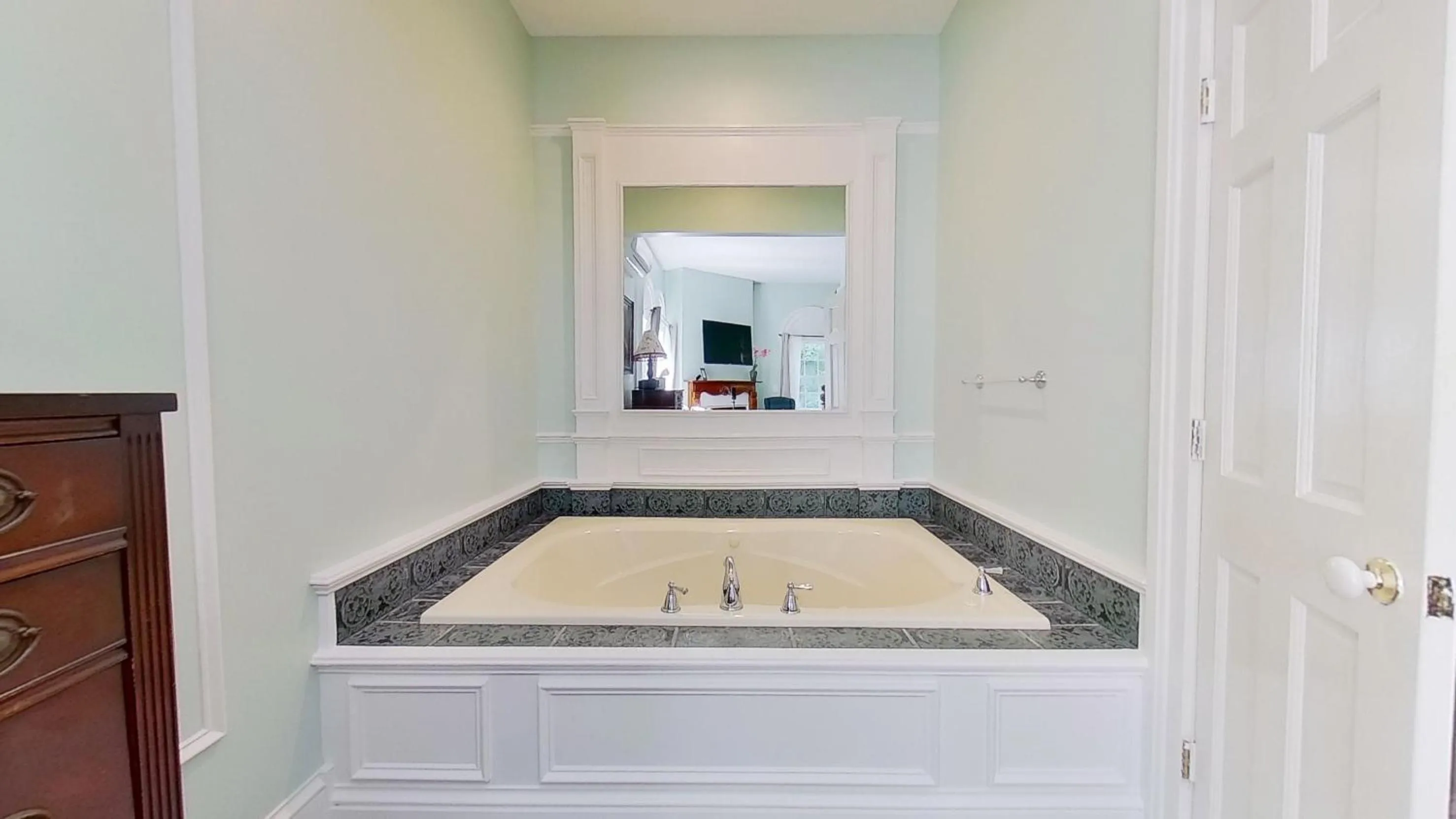 Bathroom in John Joseph Inn