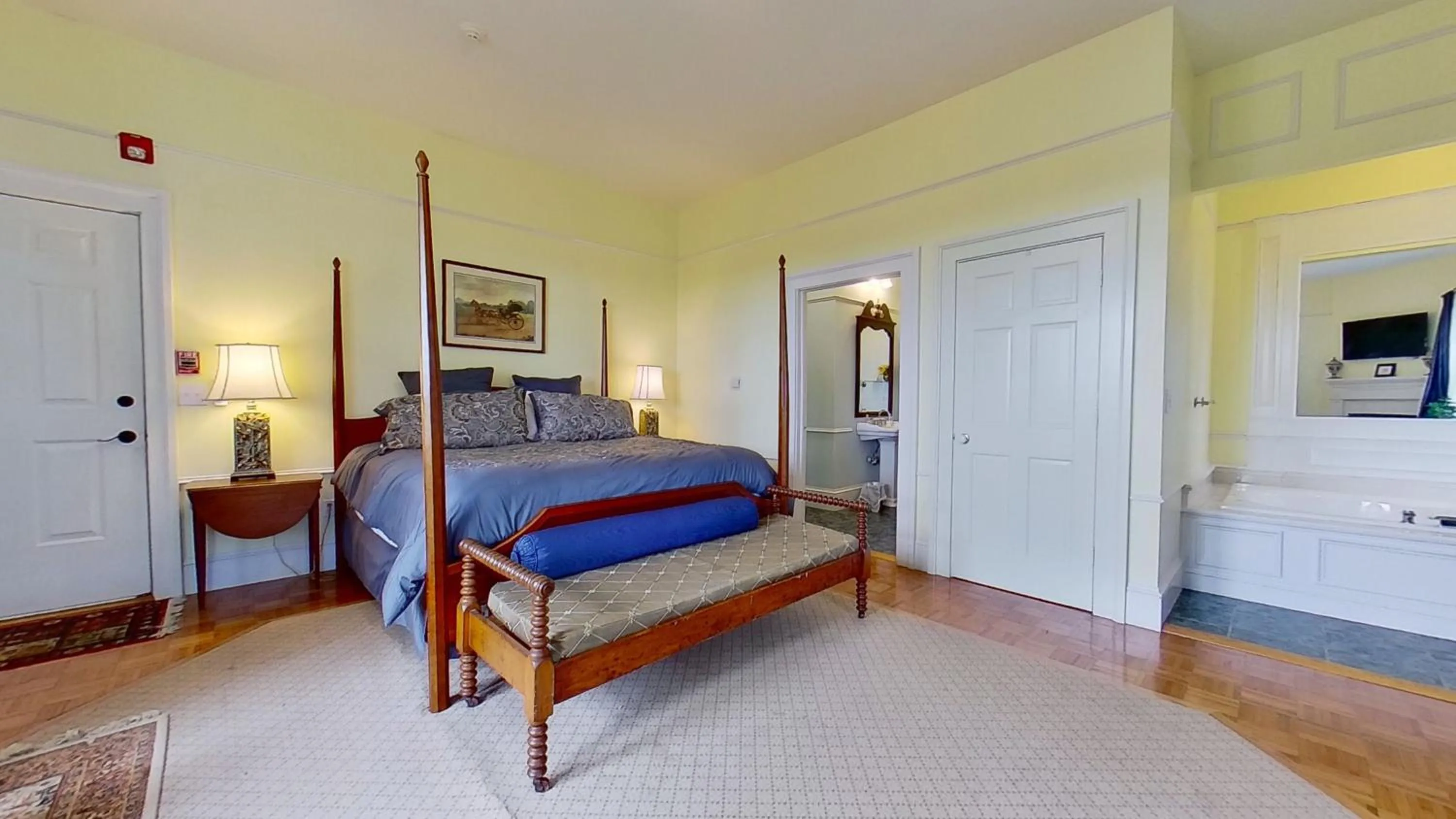 Bedroom in John Joseph Inn