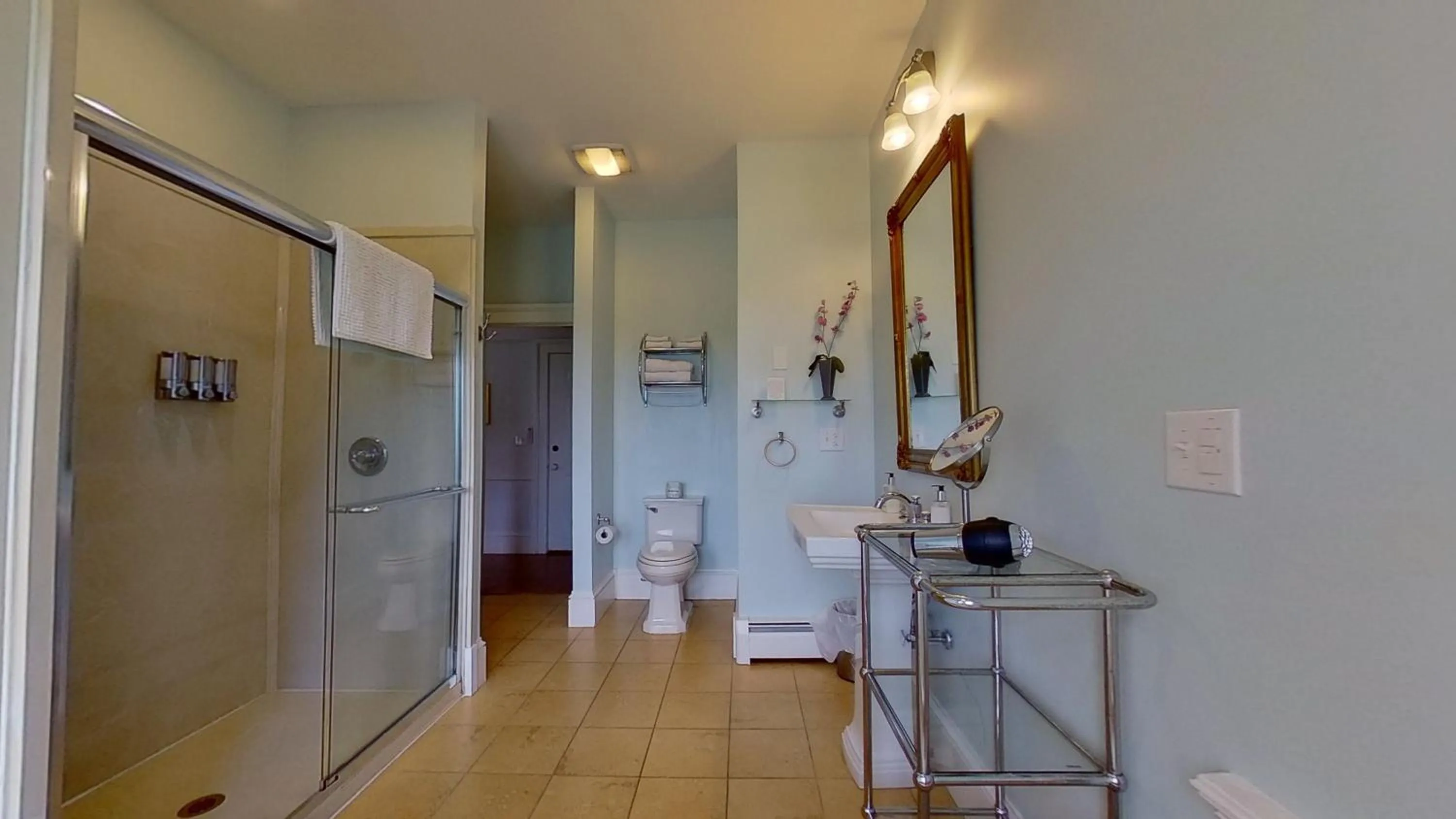 Bathroom in John Joseph Inn