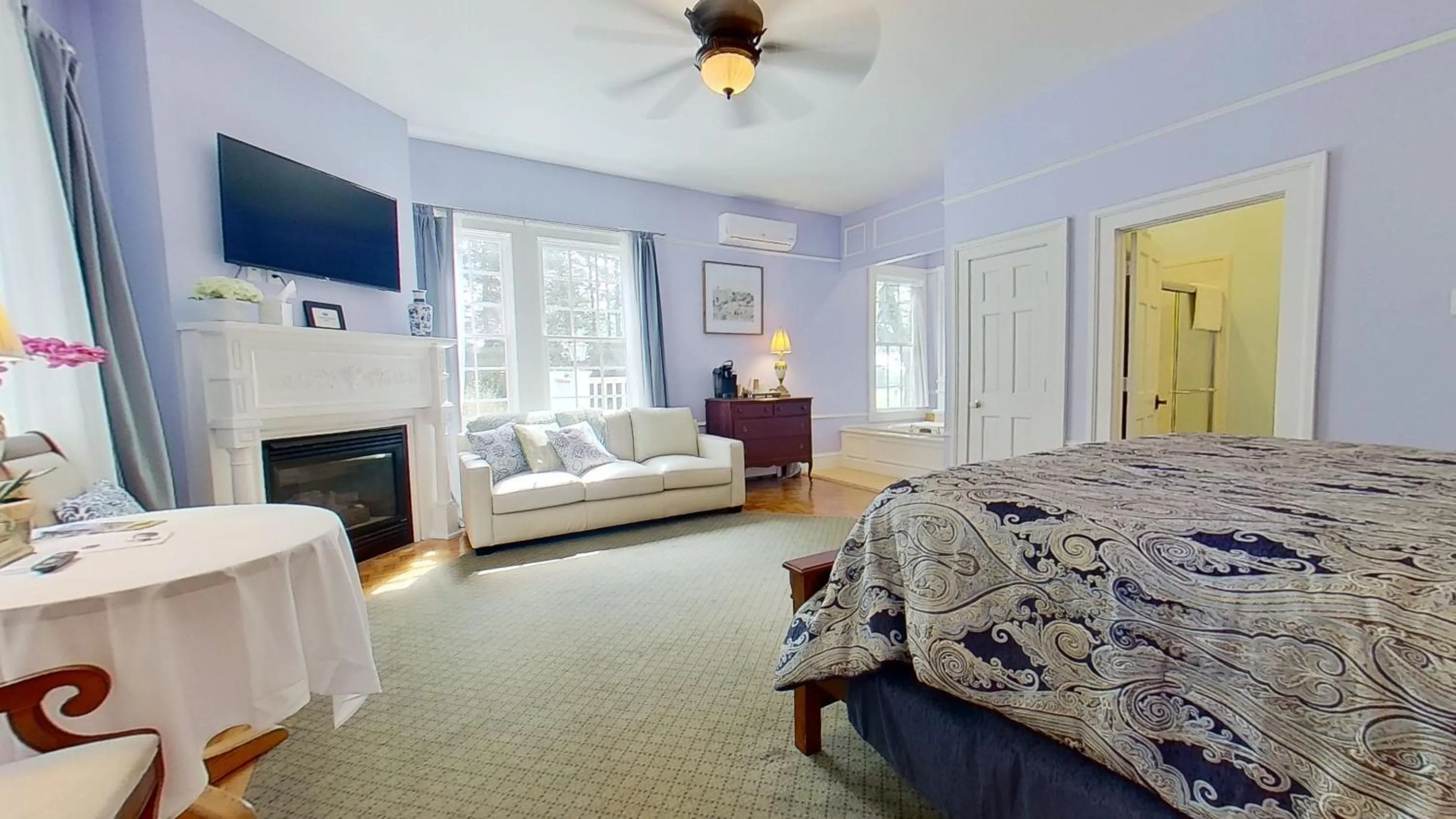 Bedroom in John Joseph Inn