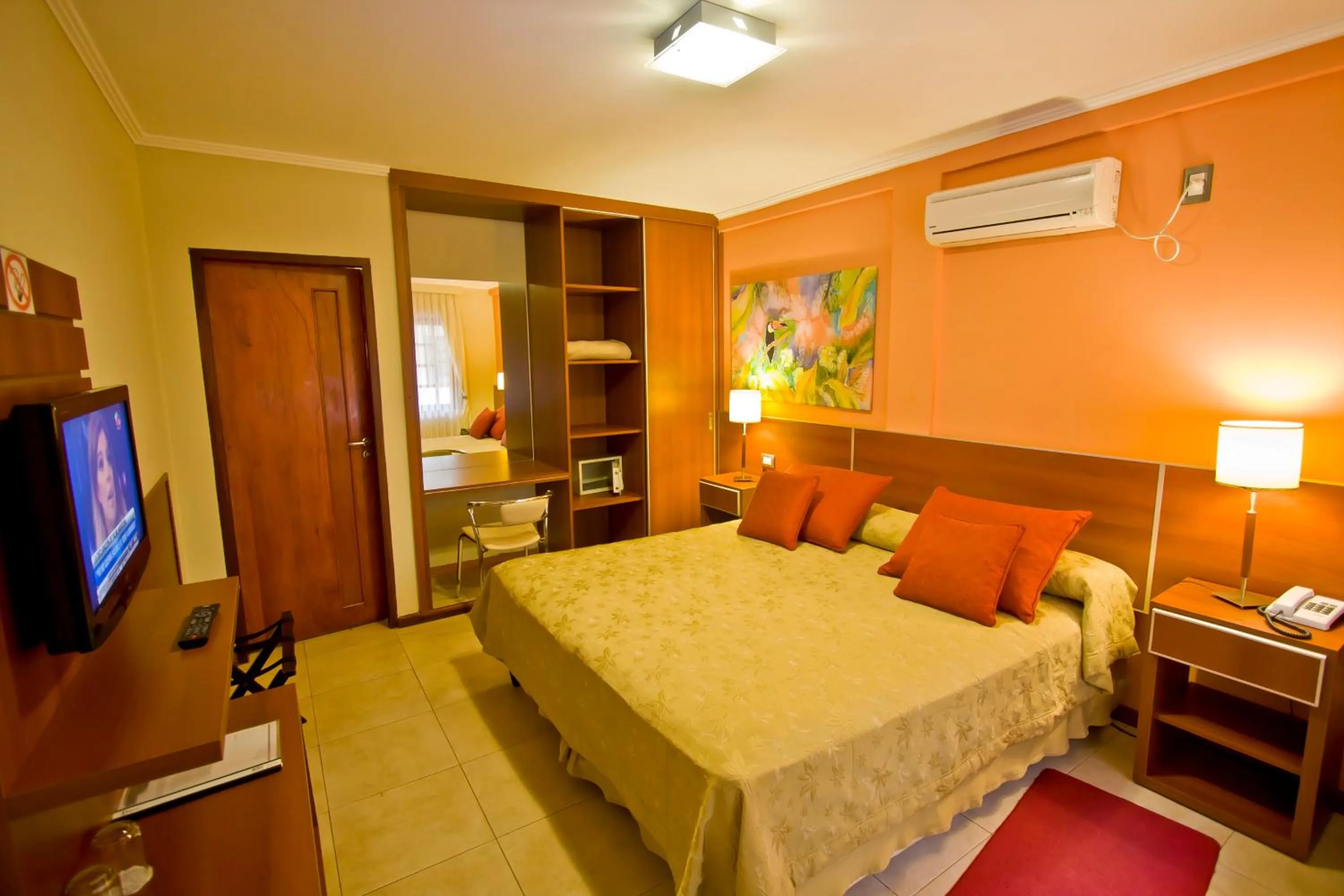 Bedroom, Bed in Hotel Jardin De Iguazu