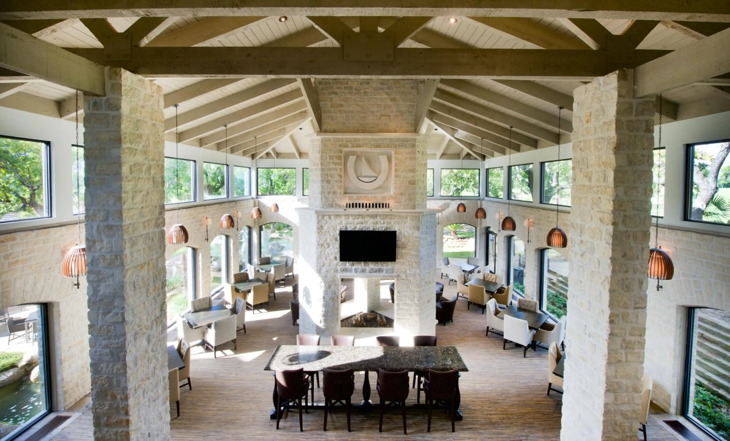 Restaurant/places to eat in Horseshoe Bay Resort