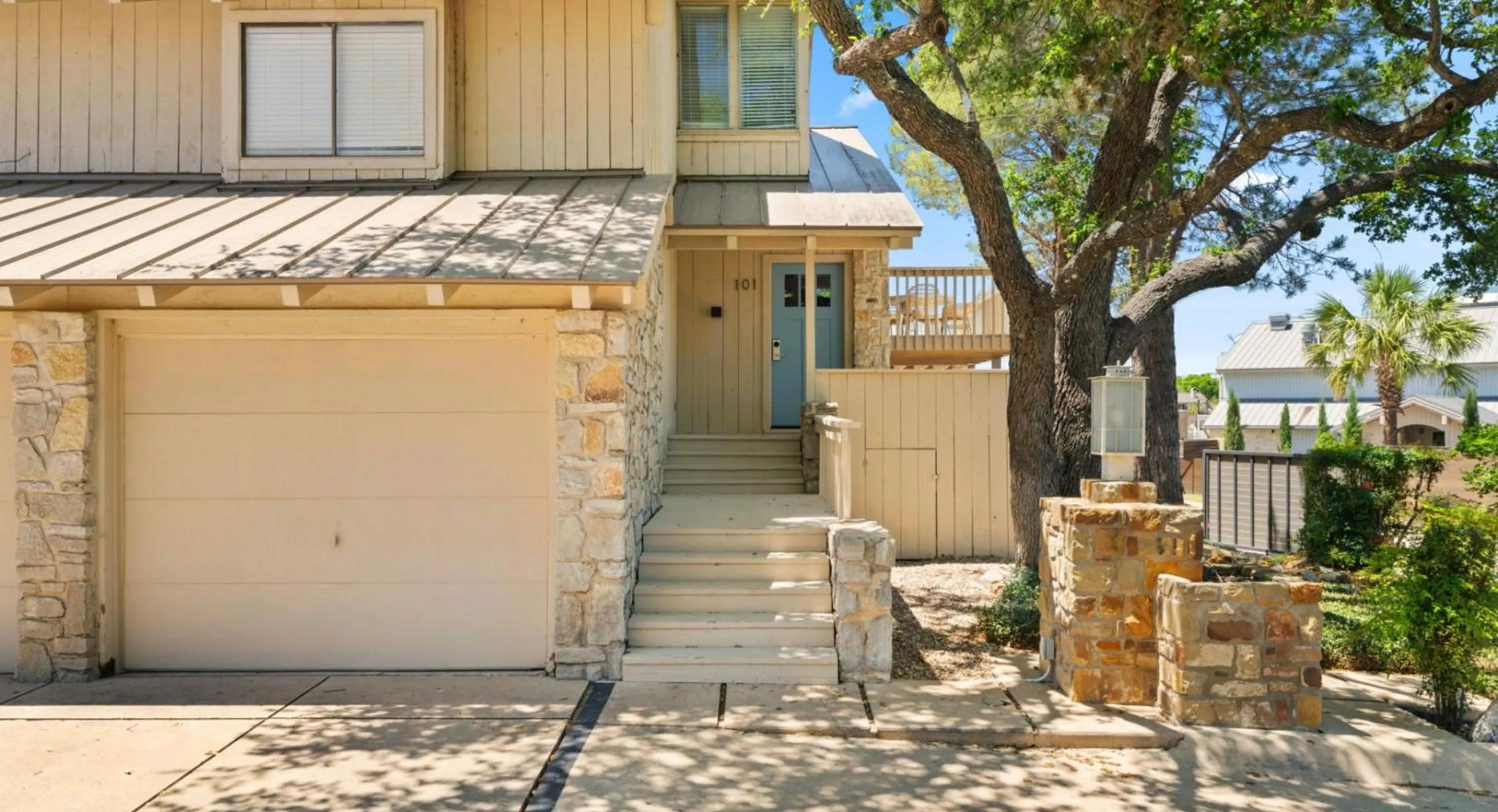 Property building in Horseshoe Bay Resort