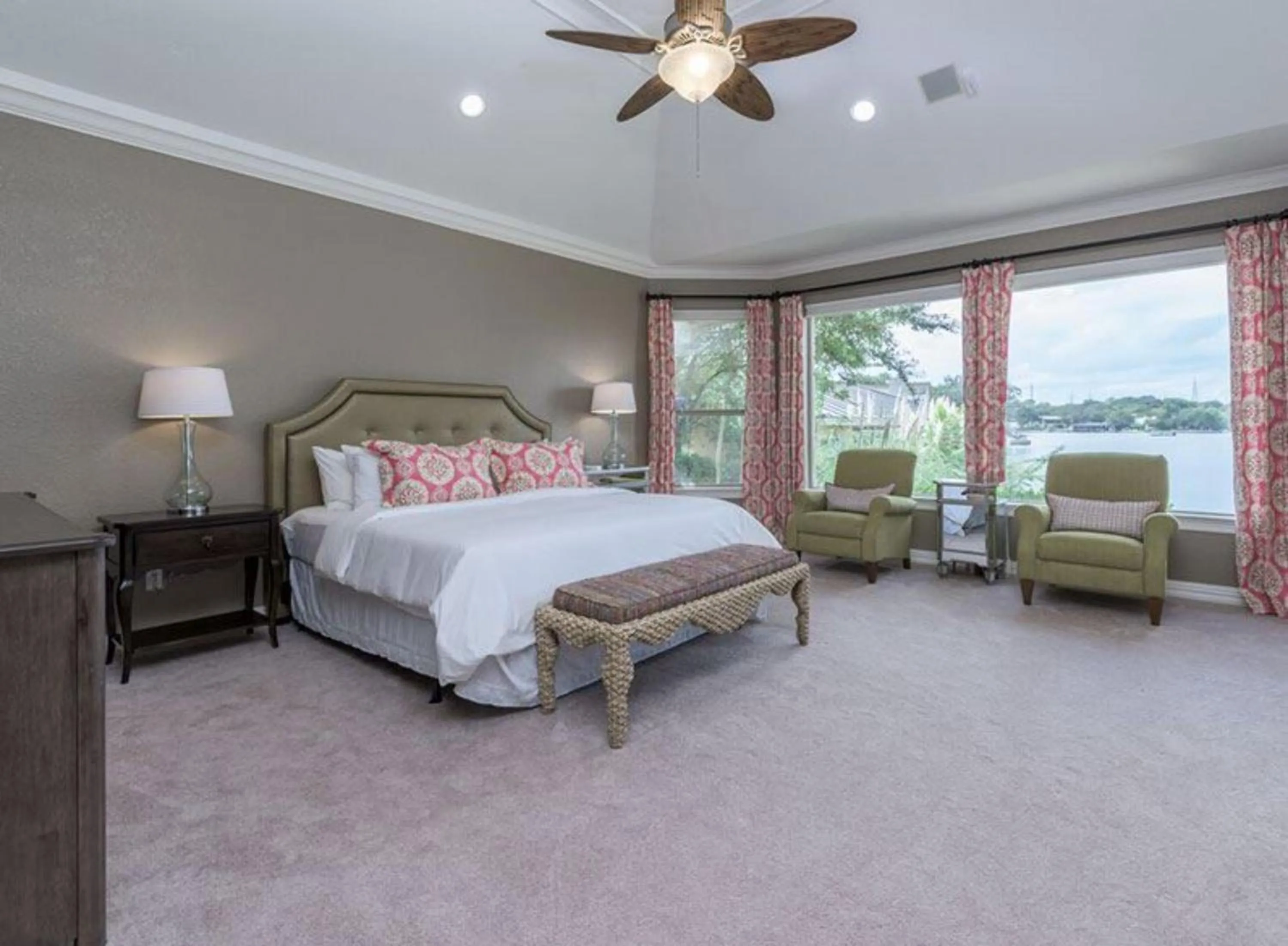 Bed in Horseshoe Bay Resort