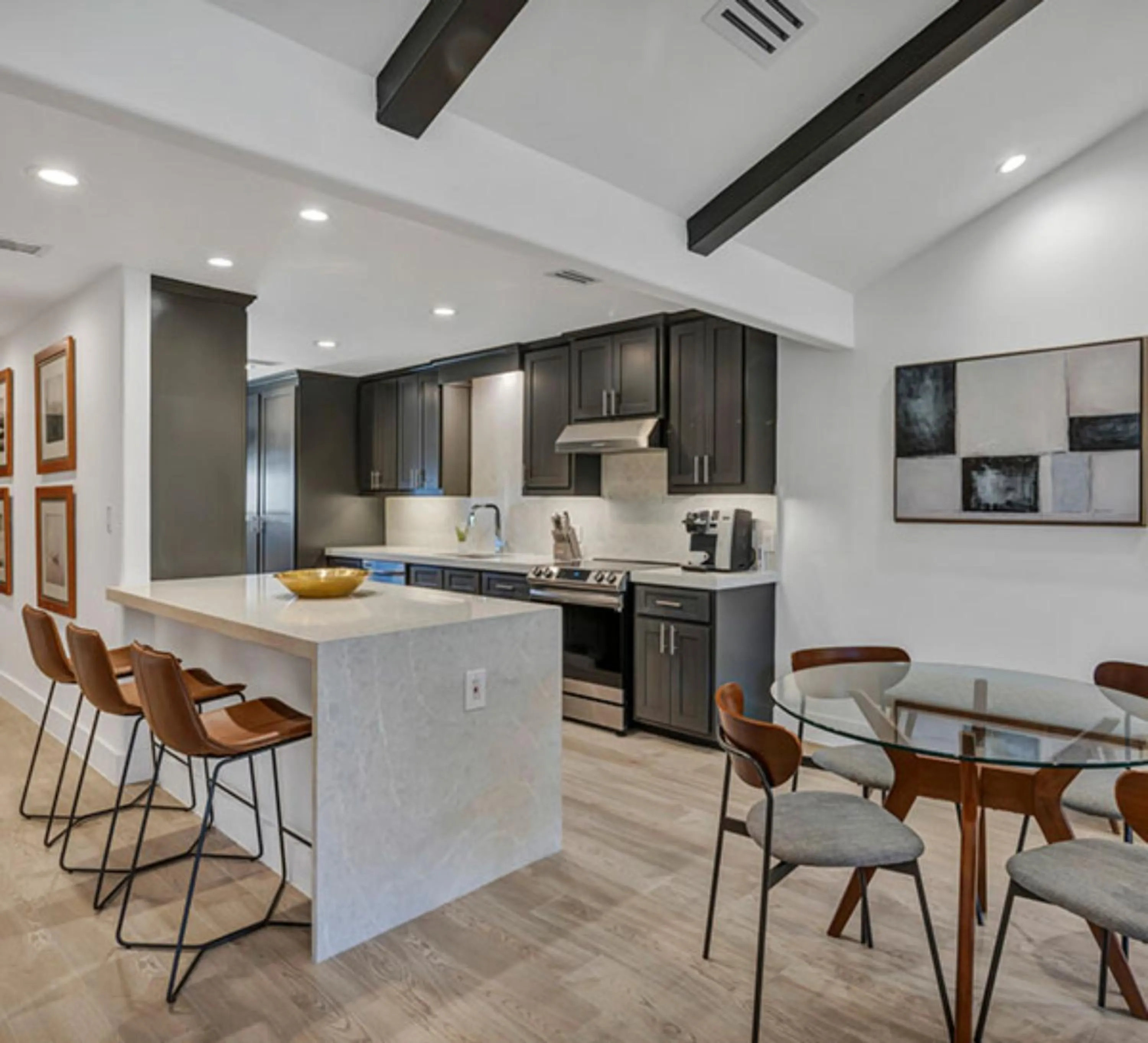 Kitchen or kitchenette in Horseshoe Bay Resort