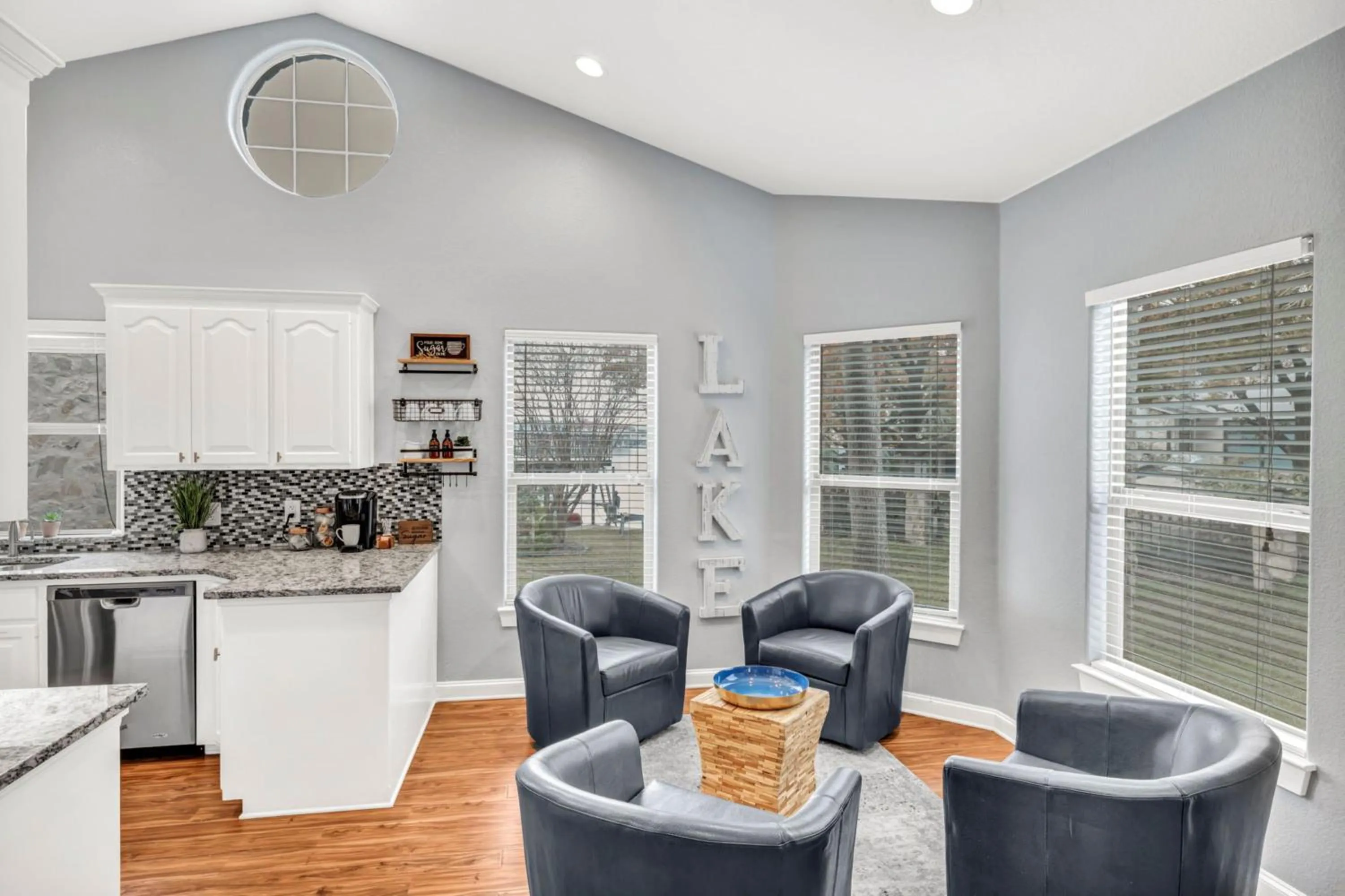 Kitchen or kitchenette in Horseshoe Bay Resort