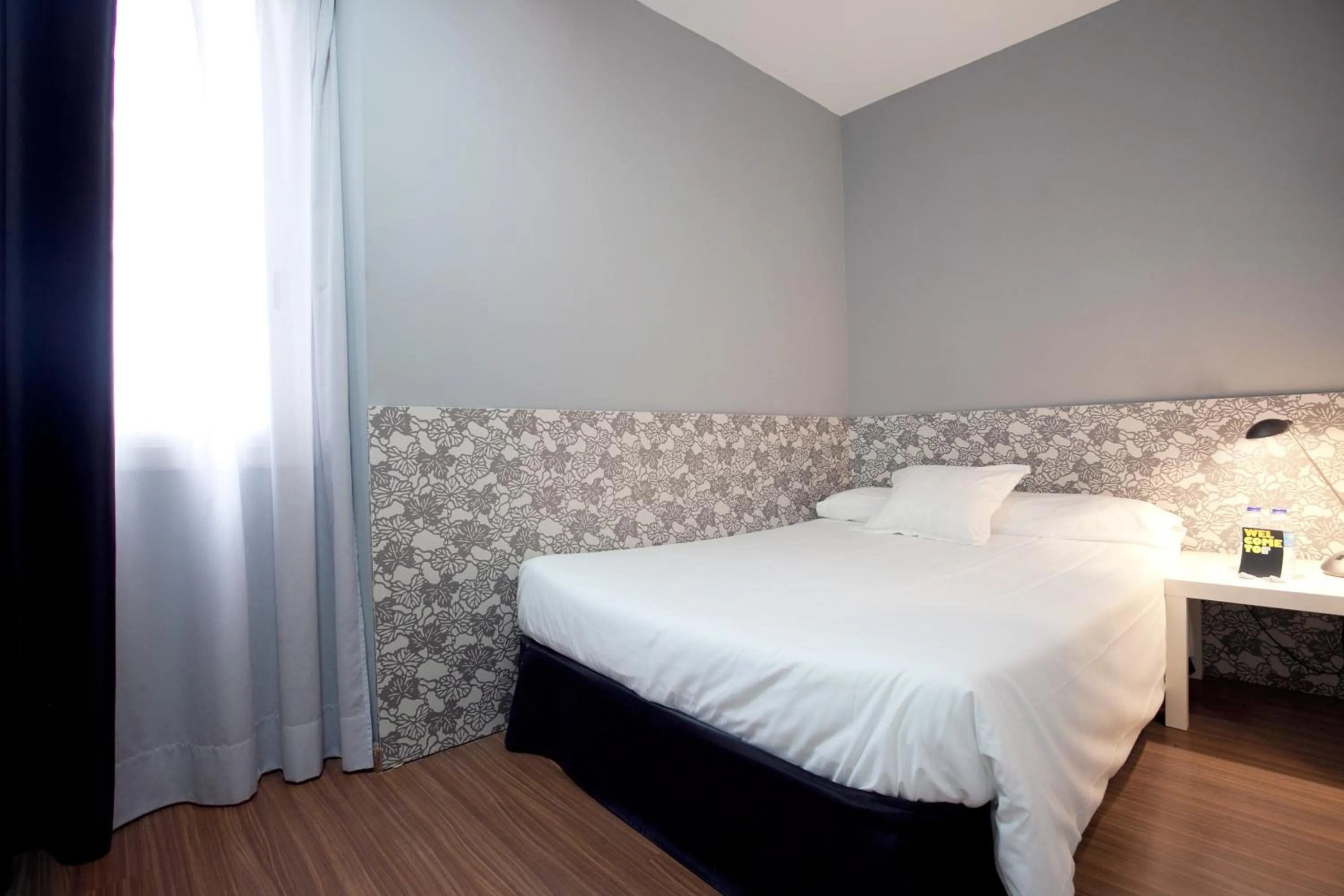 Bed in Hostal Nitzs Bcn