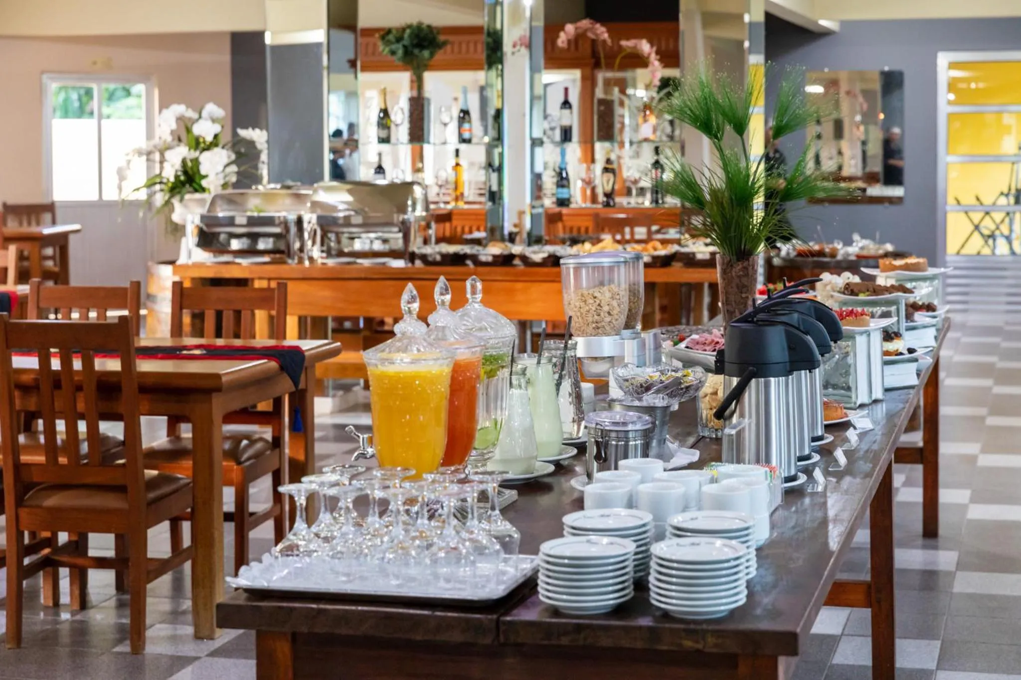 Continental breakfast in Canzi Cataratas Hotel