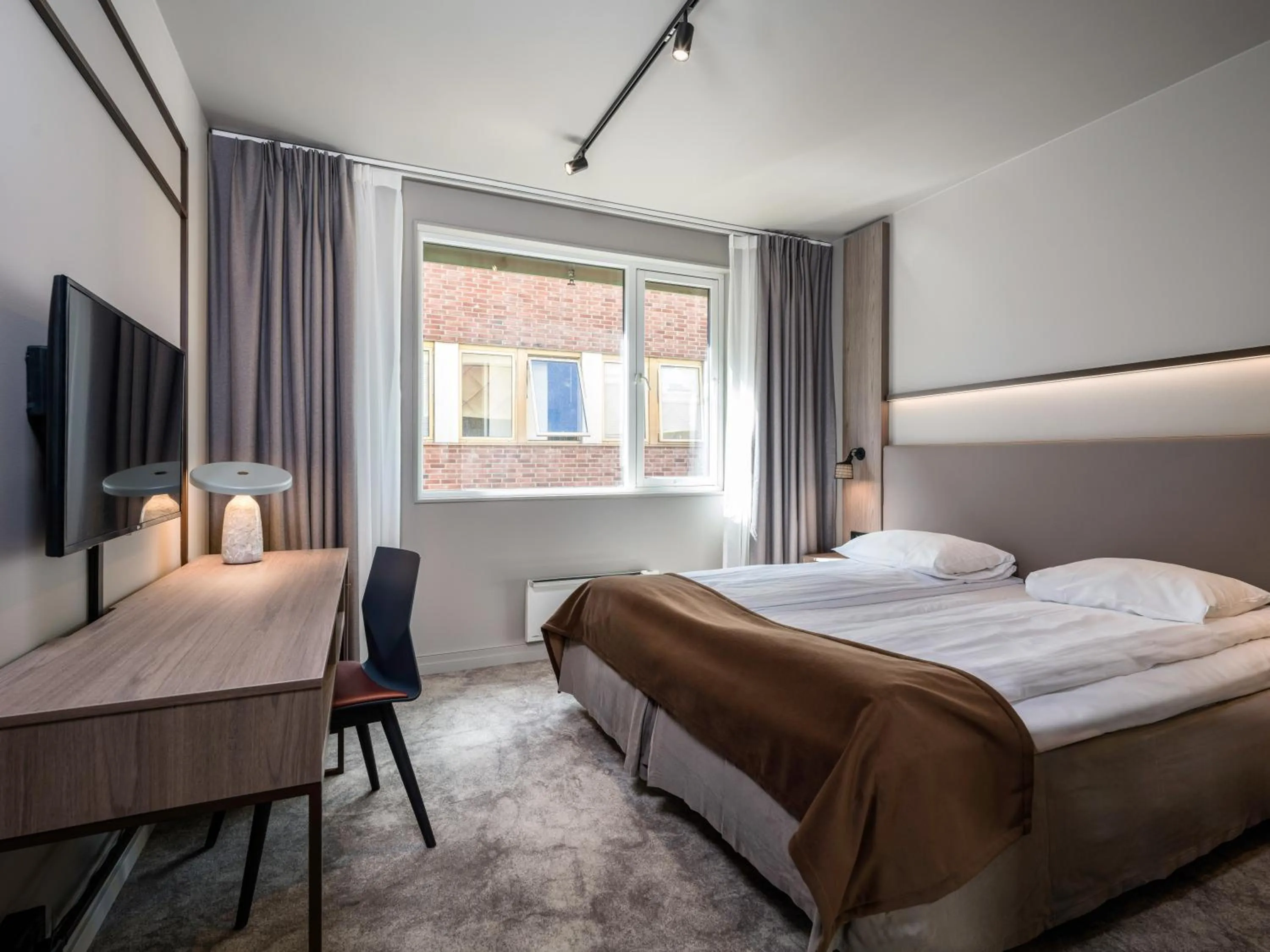 TV and multimedia, Bed in Quality Hotel Saga