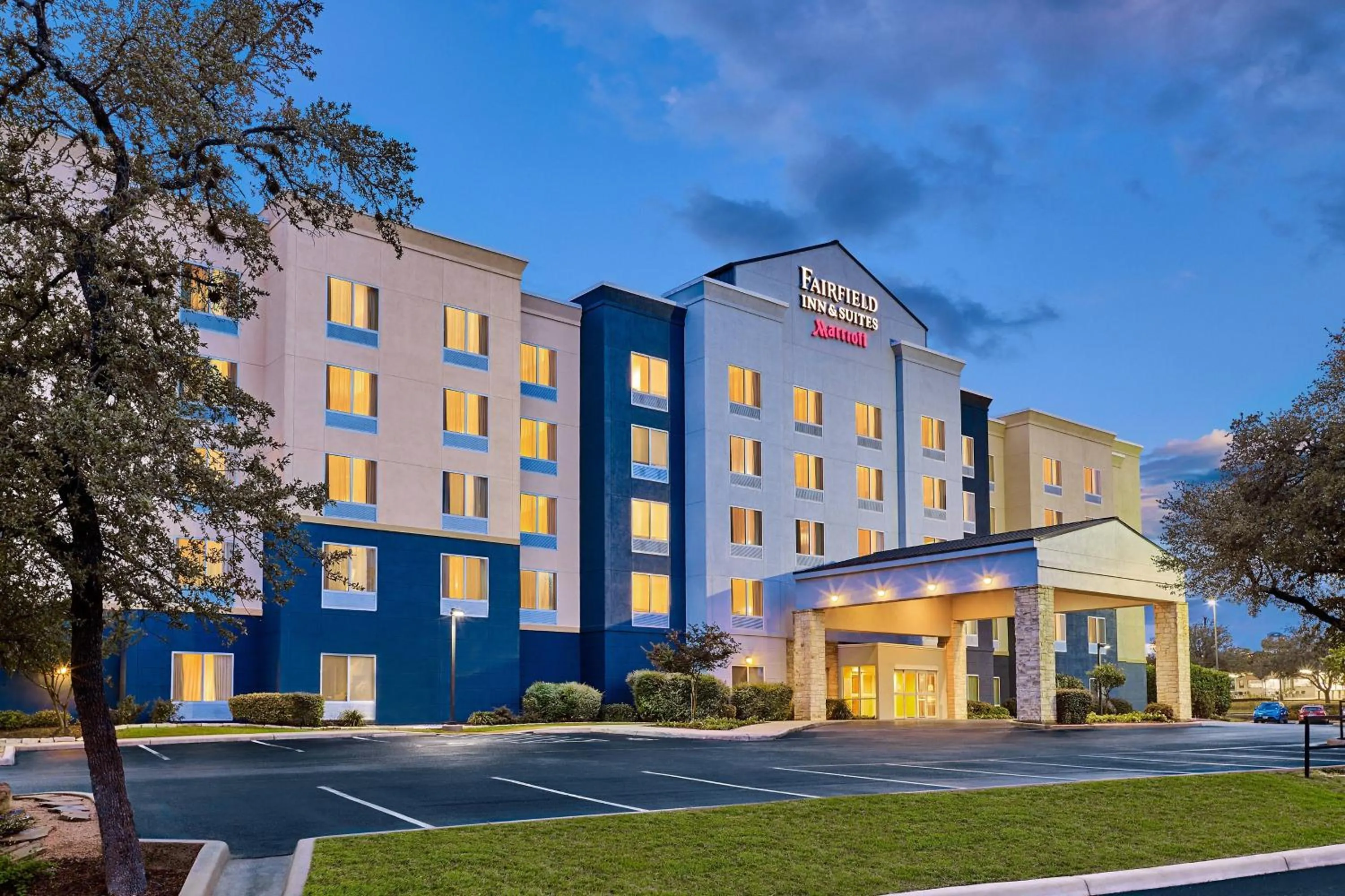 Property building in Fairfield Inn and Suites by Marriott San Antonio Northeast / Schertz / RAFB