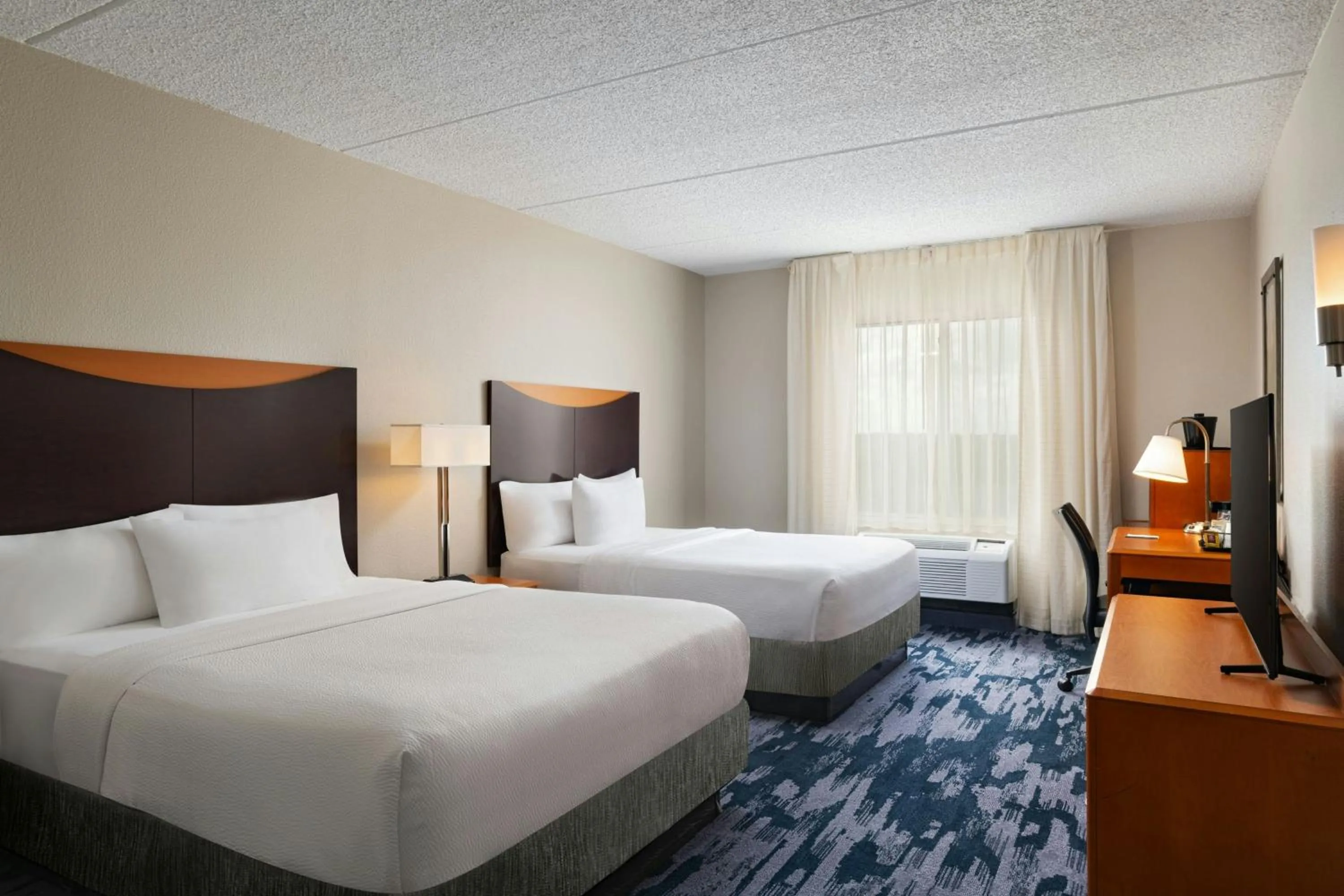 Photo of the whole room, Bed in Fairfield Inn and Suites by Marriott San Antonio Northeast / Schertz / RAFB