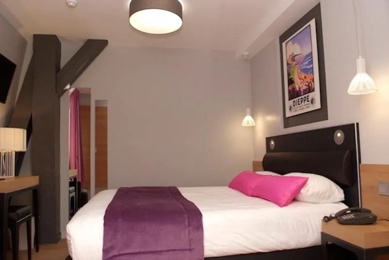 Photo of the whole room, Bed in Logis Grand Hôtel Des Bains