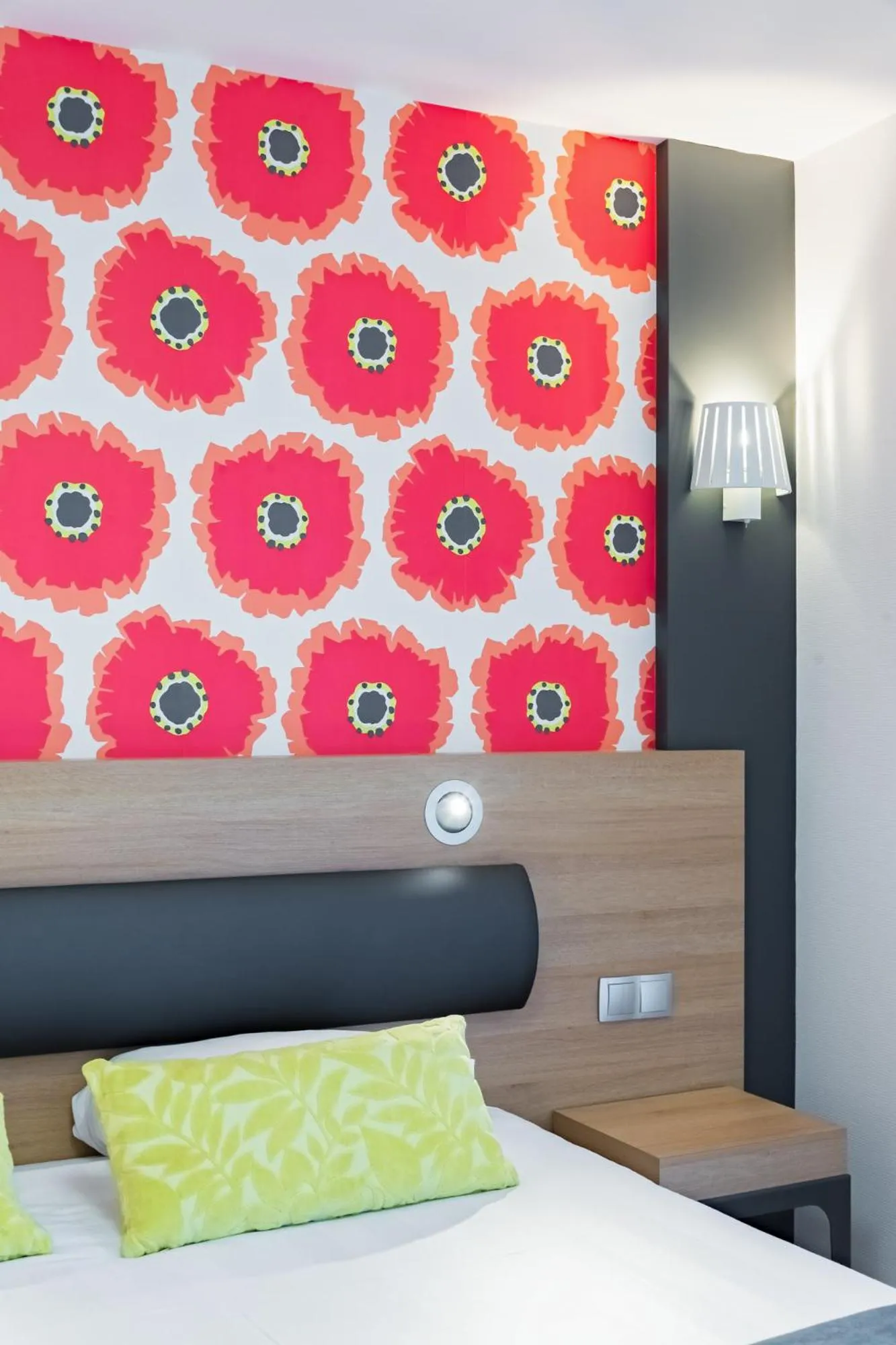 Decorative detail, Bed in Logis Grand Hôtel Des Bains