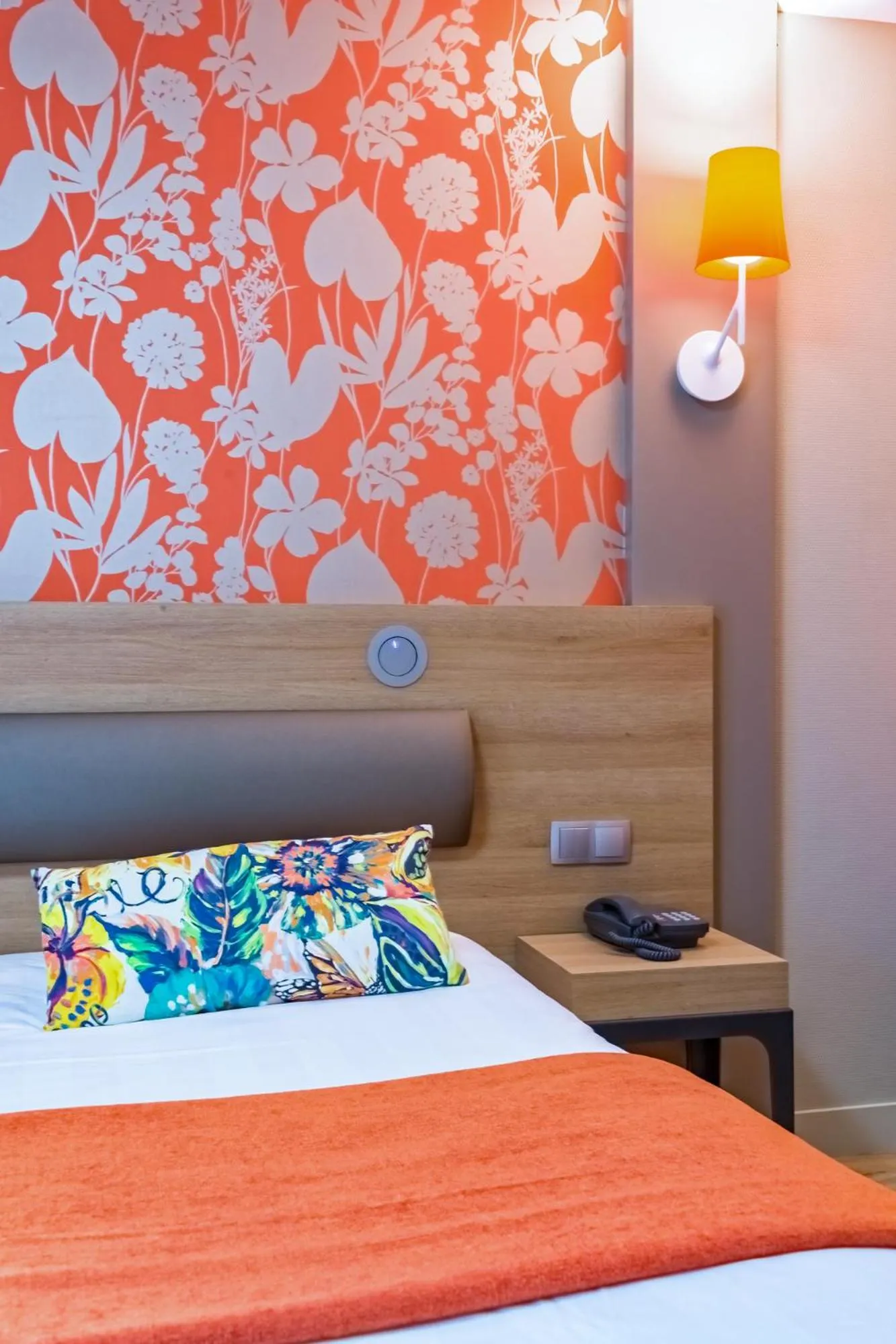 Decorative detail, Bed in Logis Grand Hôtel Des Bains