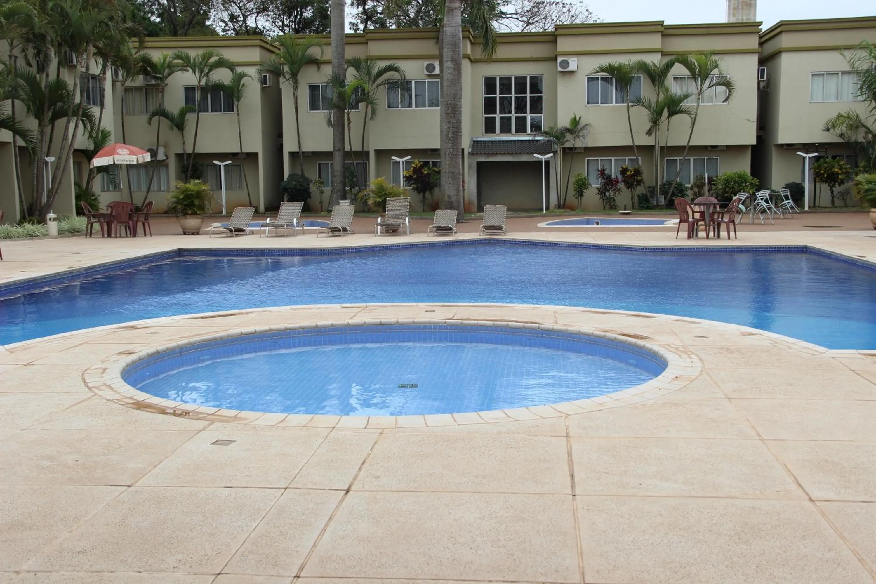 Swimming pool in Muffato Plaza Hotel
