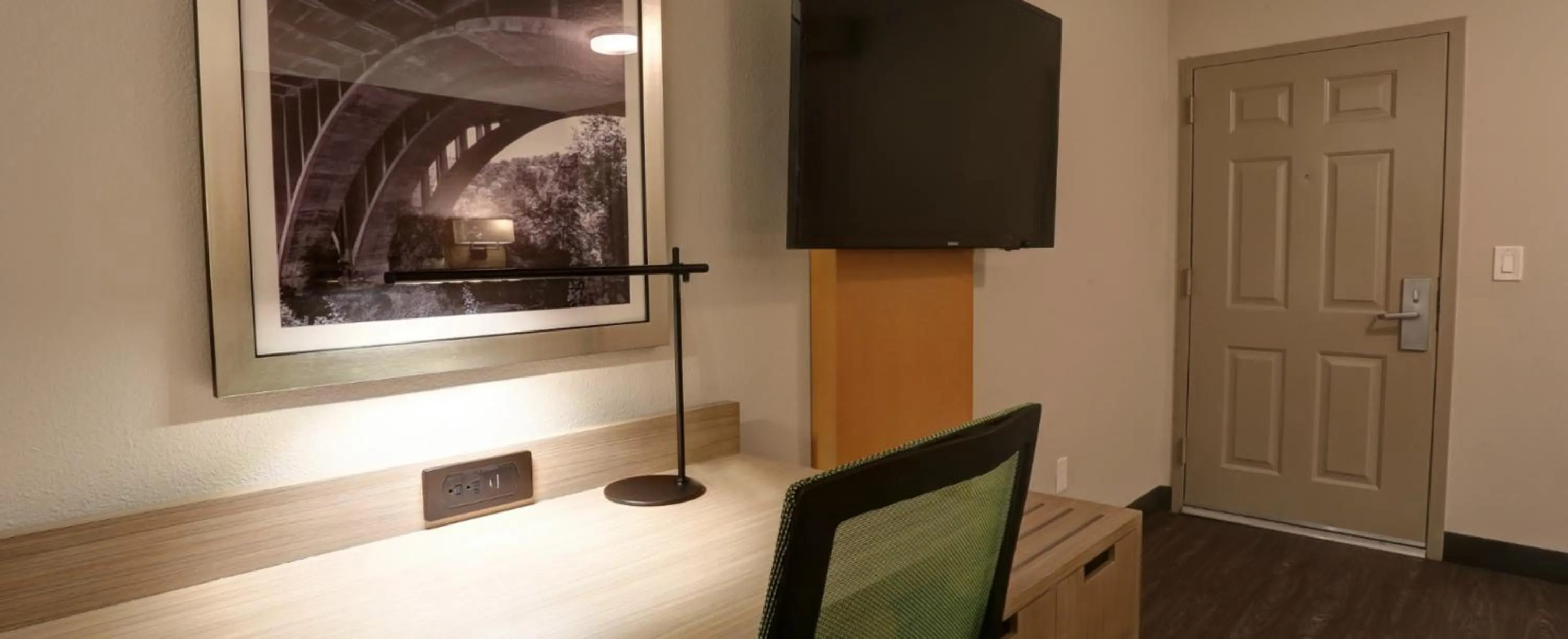 TV and multimedia in GreenTree Pasadena