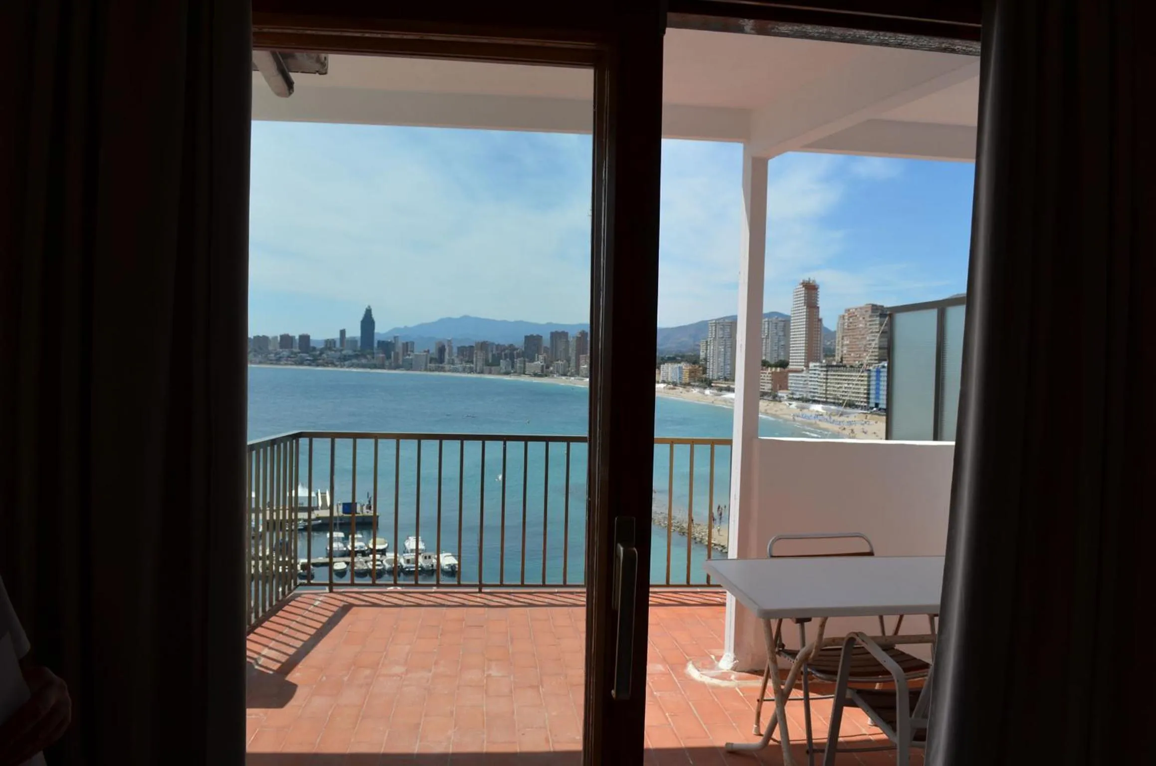 Photo of the whole room in Hotel Condestable