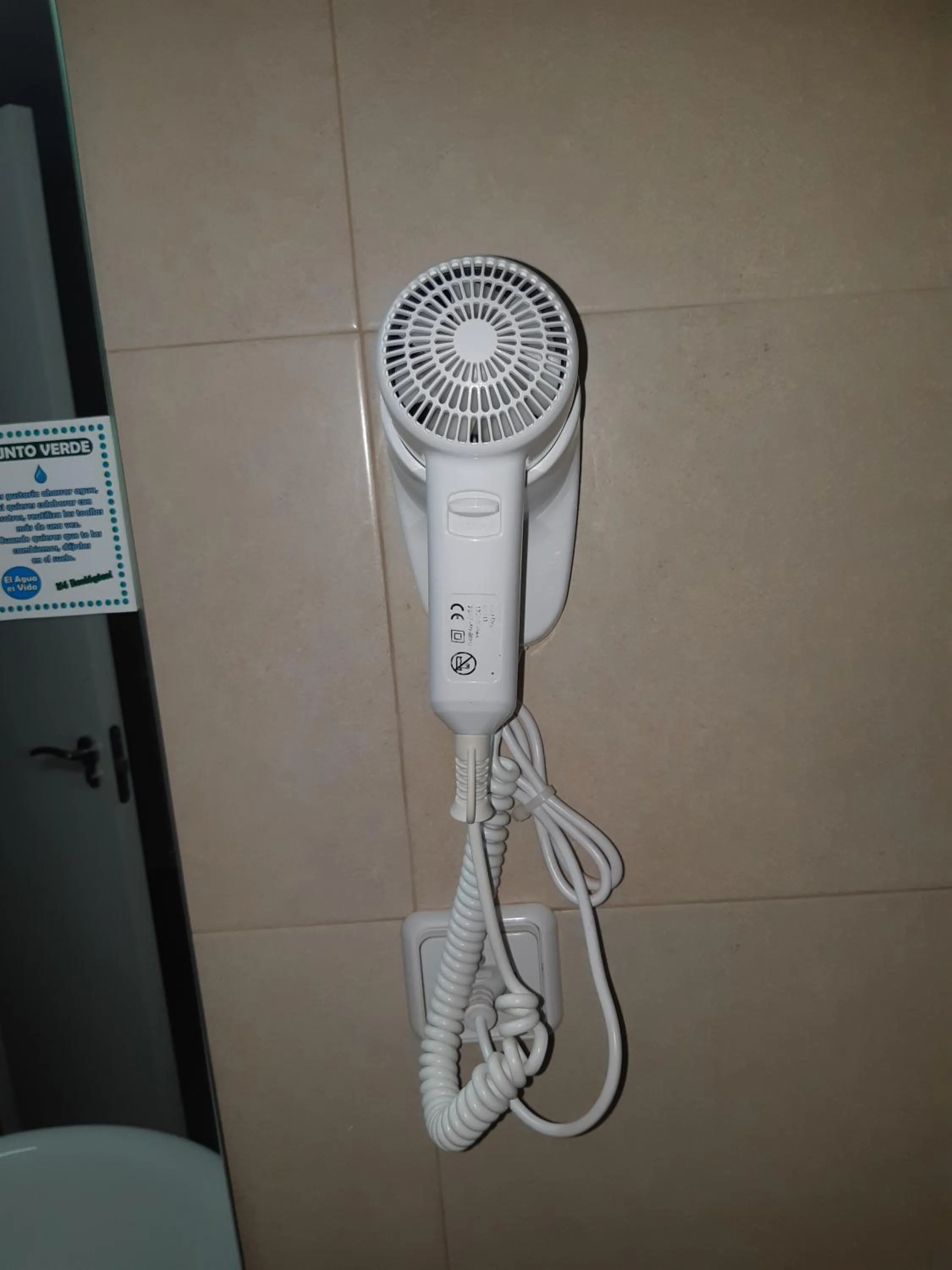 hair dryier in Hotel Condestable