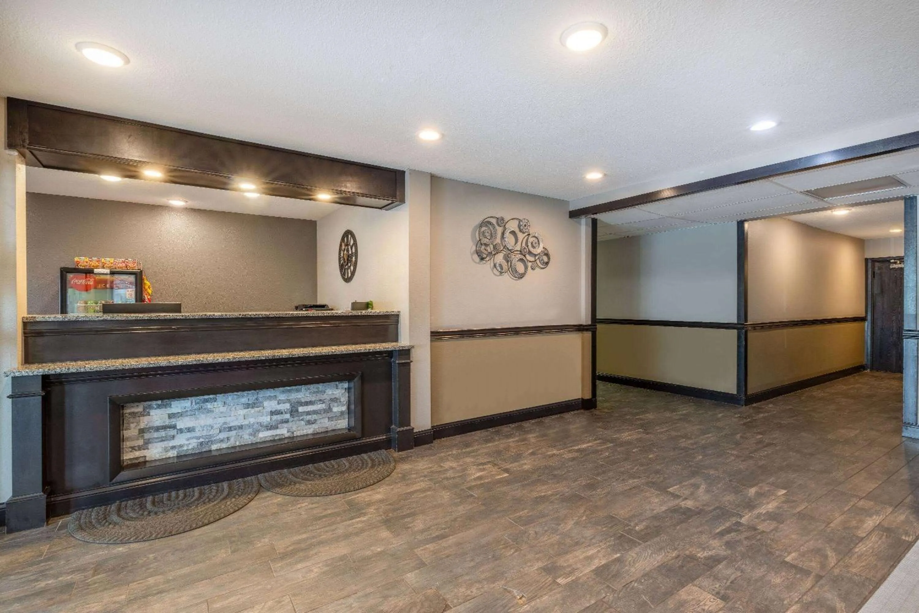 Lobby or reception in Travelodge by Wyndham Brooklyn Center