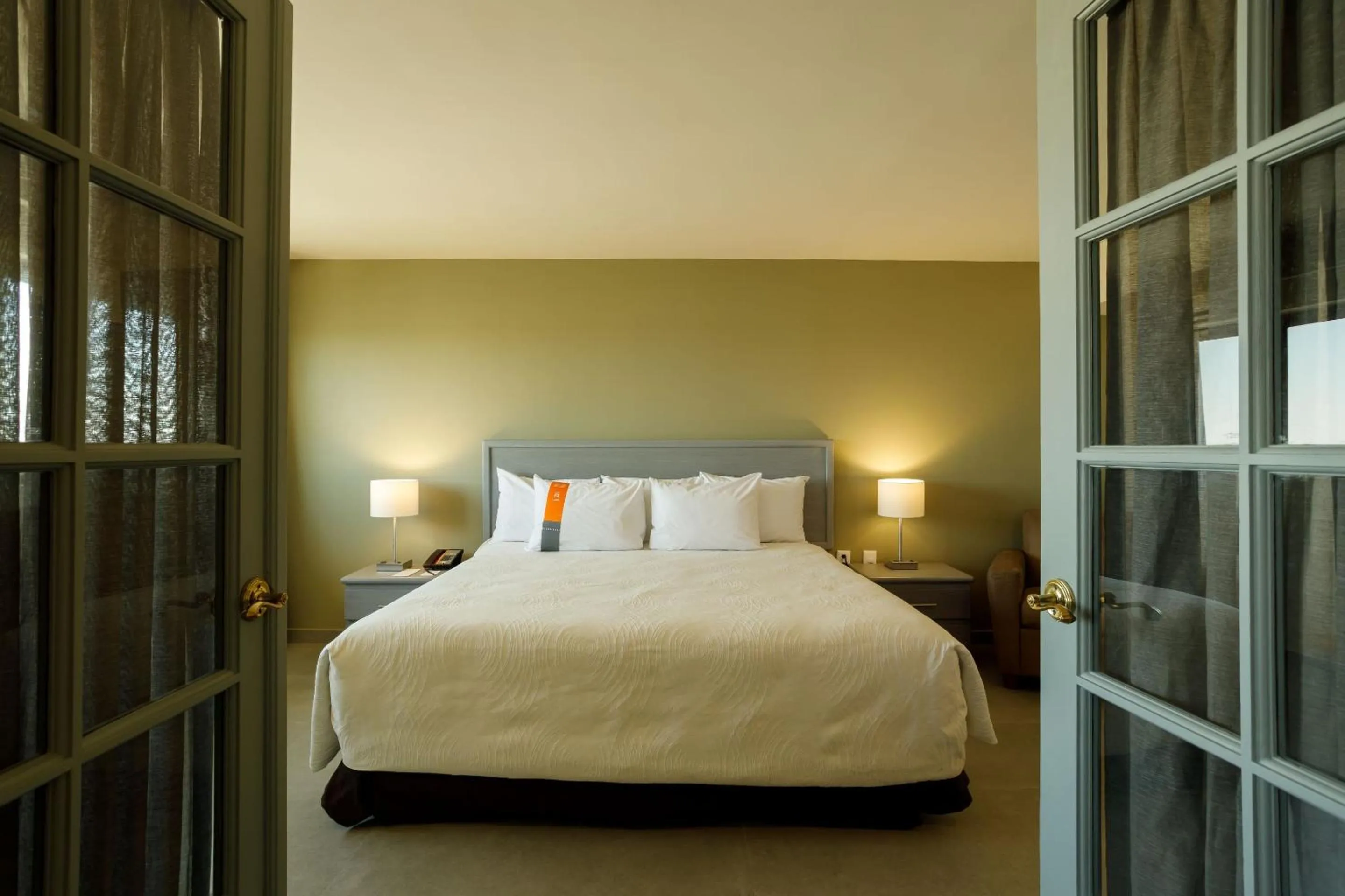 Photo of the whole room, Bed in Real Inn Mexicali