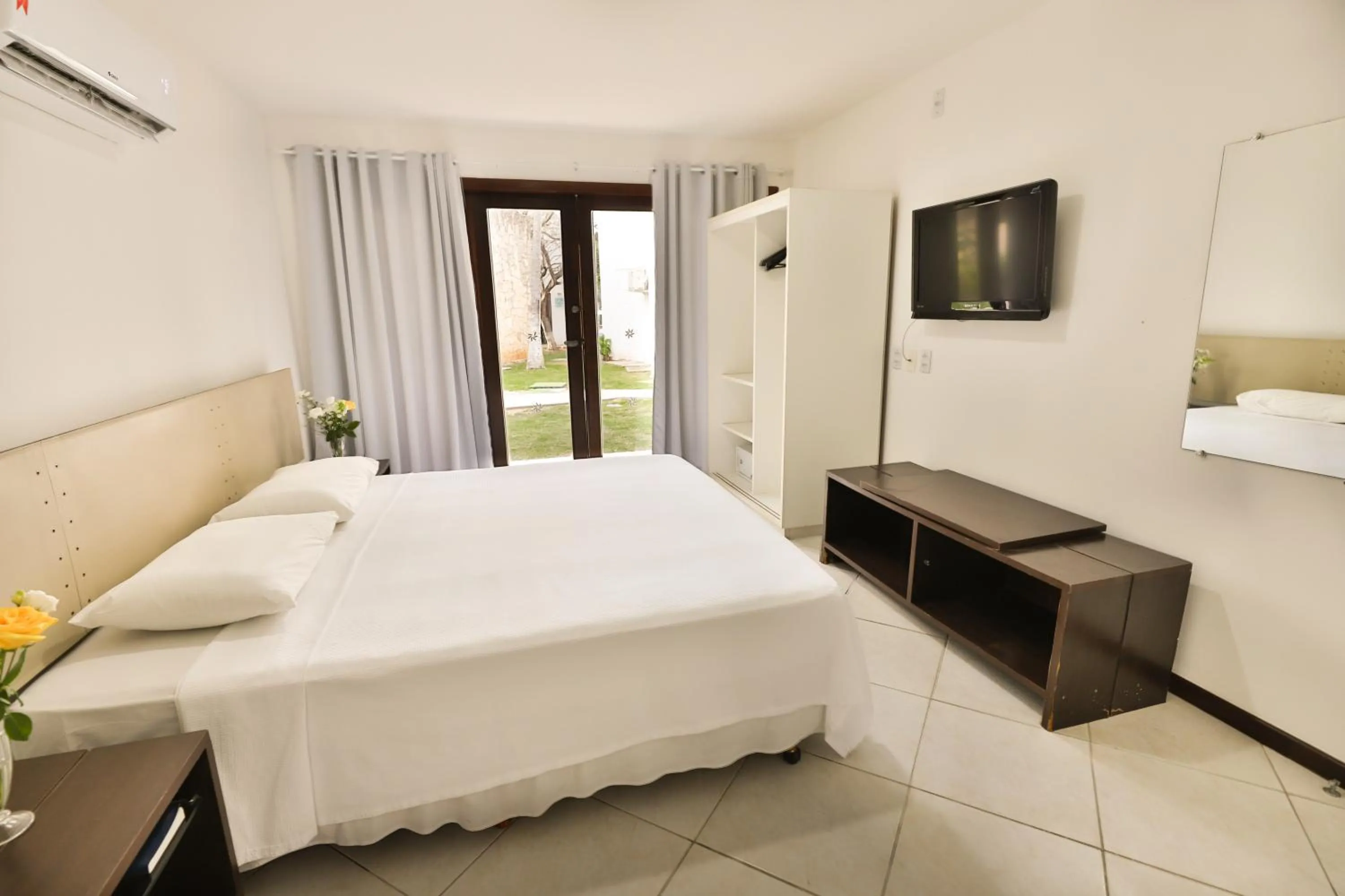 Photo of the whole room, Bed in Sun Bay Pipa Hotéis