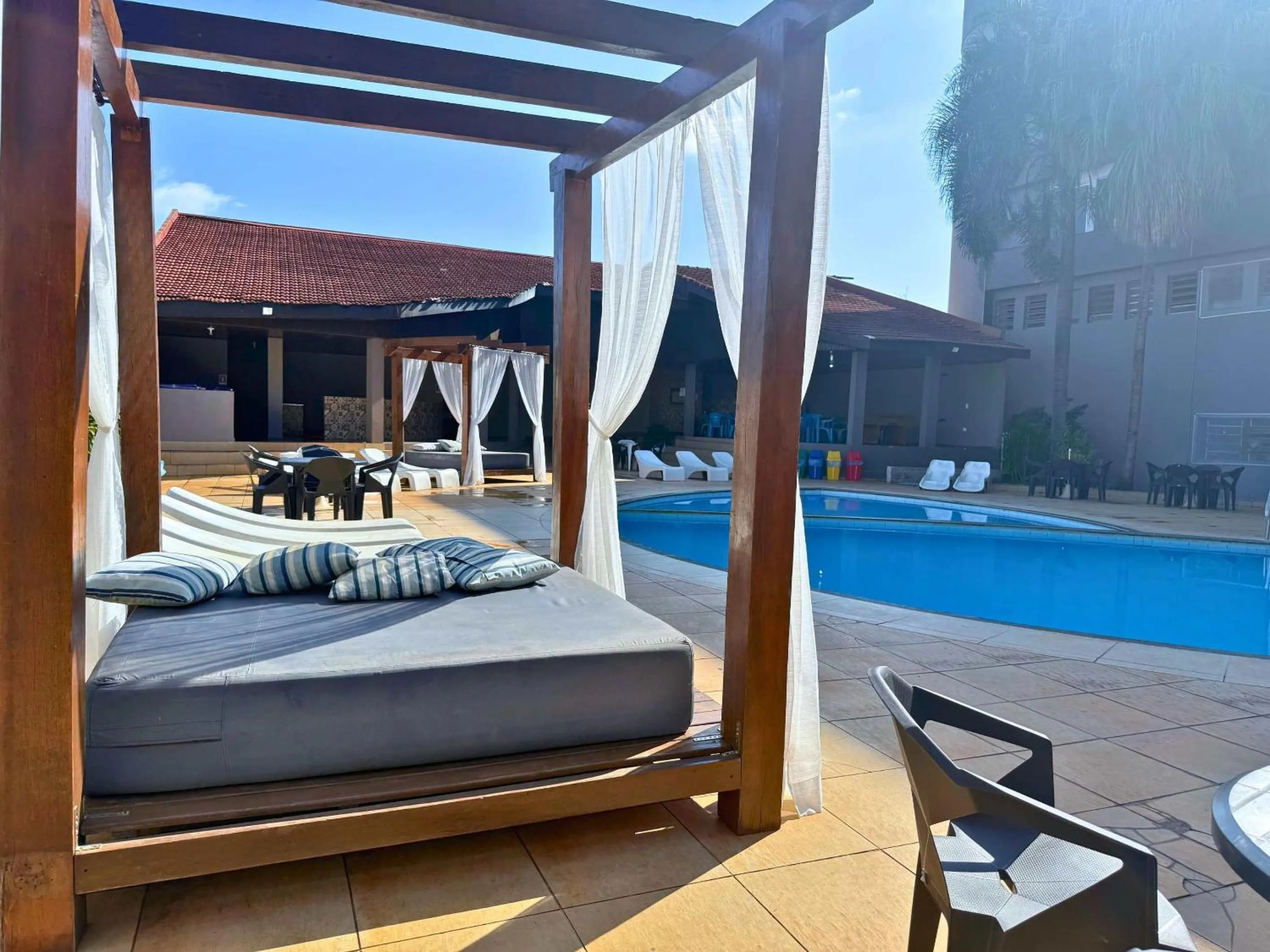 Swimming pool in Manacá Hotel