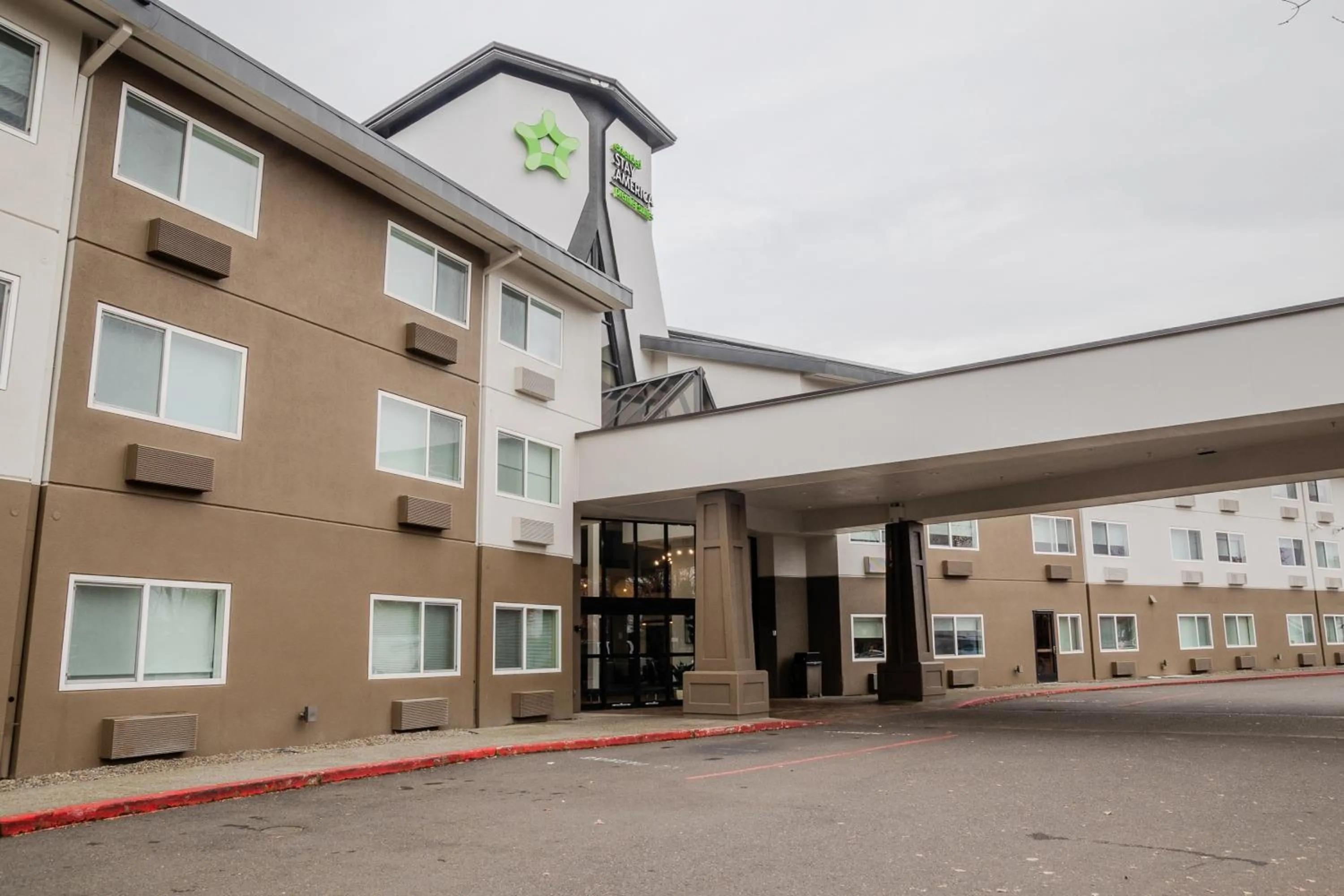 Property building in Extended Stay America Premier Suites - Portland - North