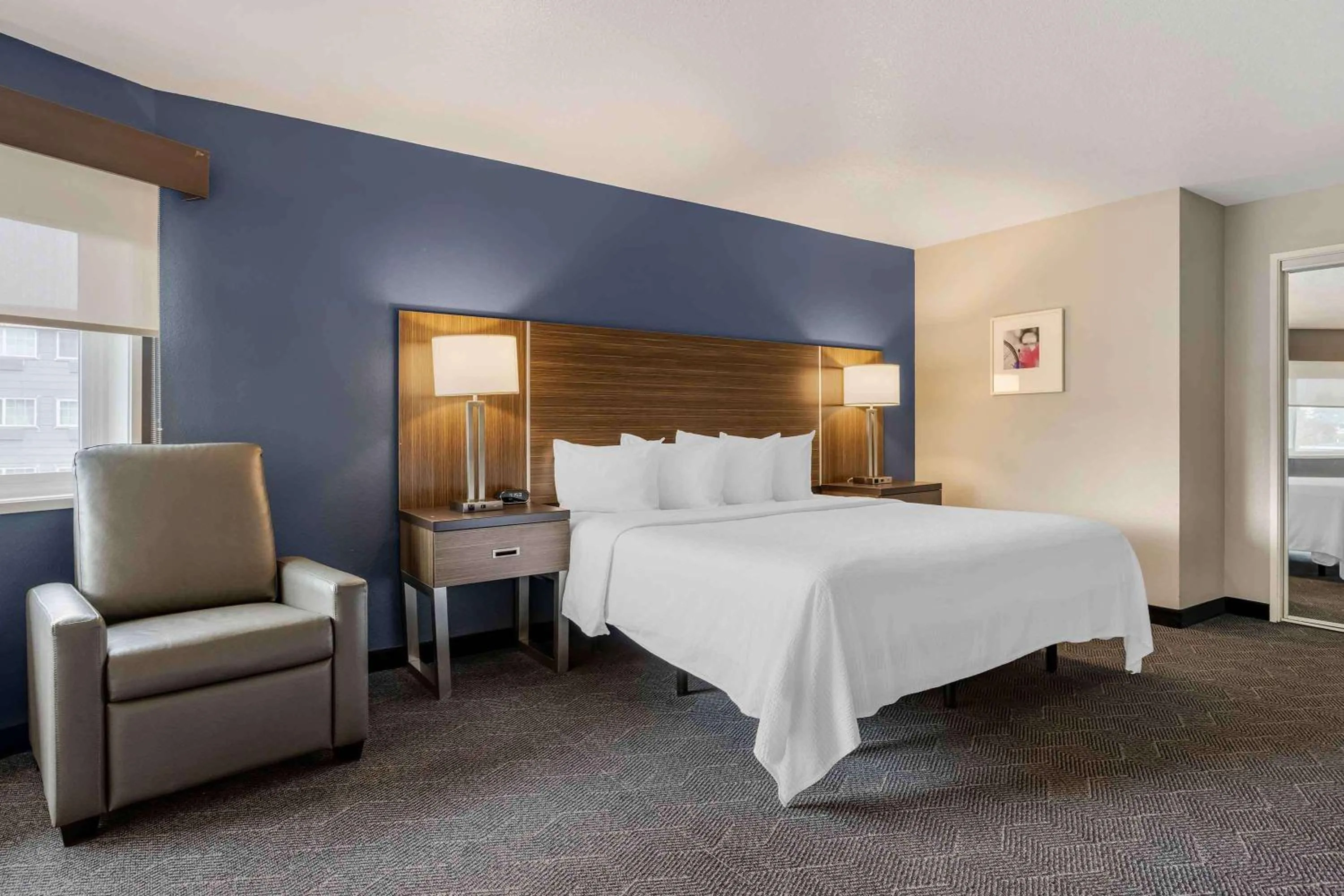 Bedroom, Bed in Extended Stay America Premier Suites - Portland - North