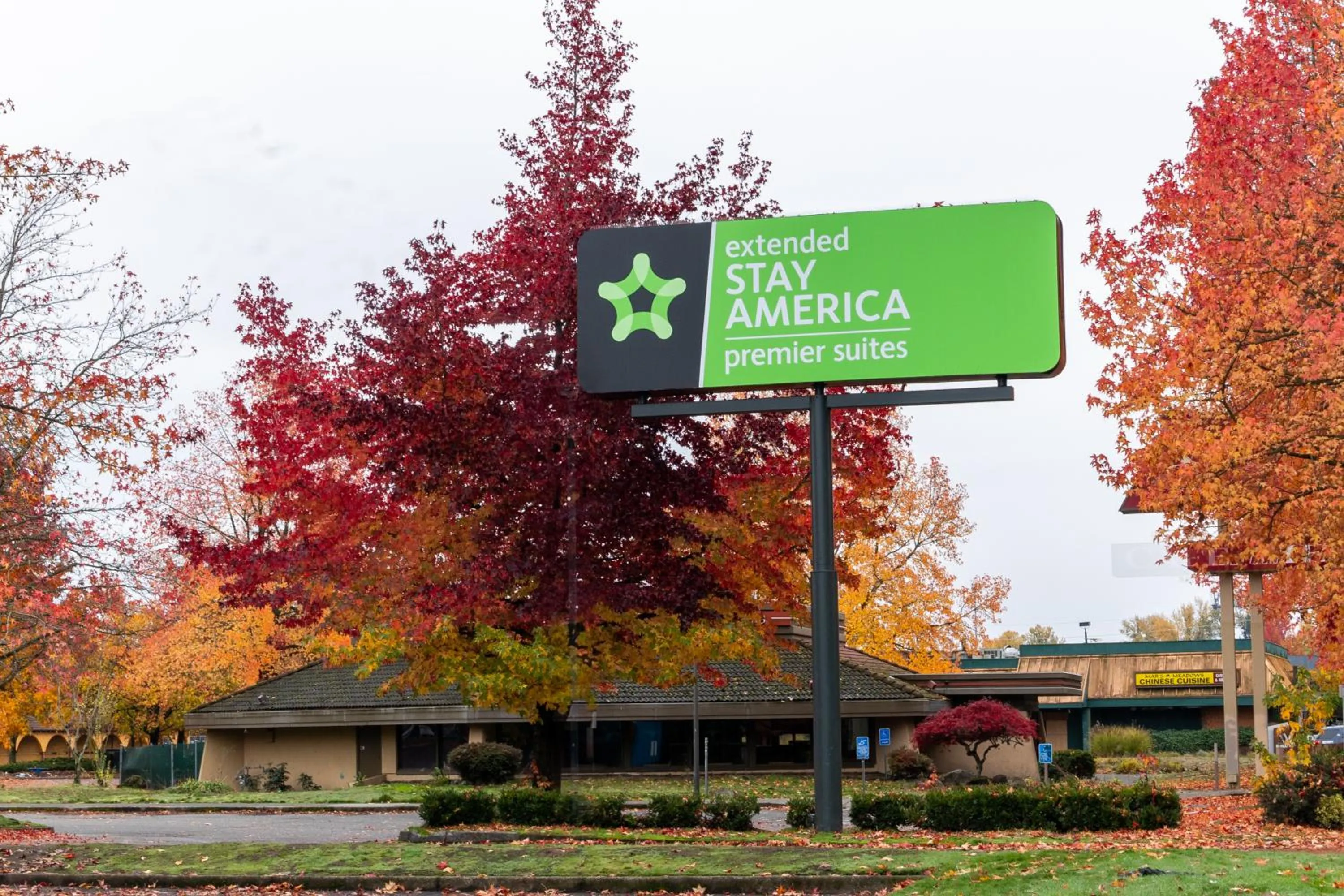 Logo/Certificate/Sign in Extended Stay America Premier Suites - Portland - North
