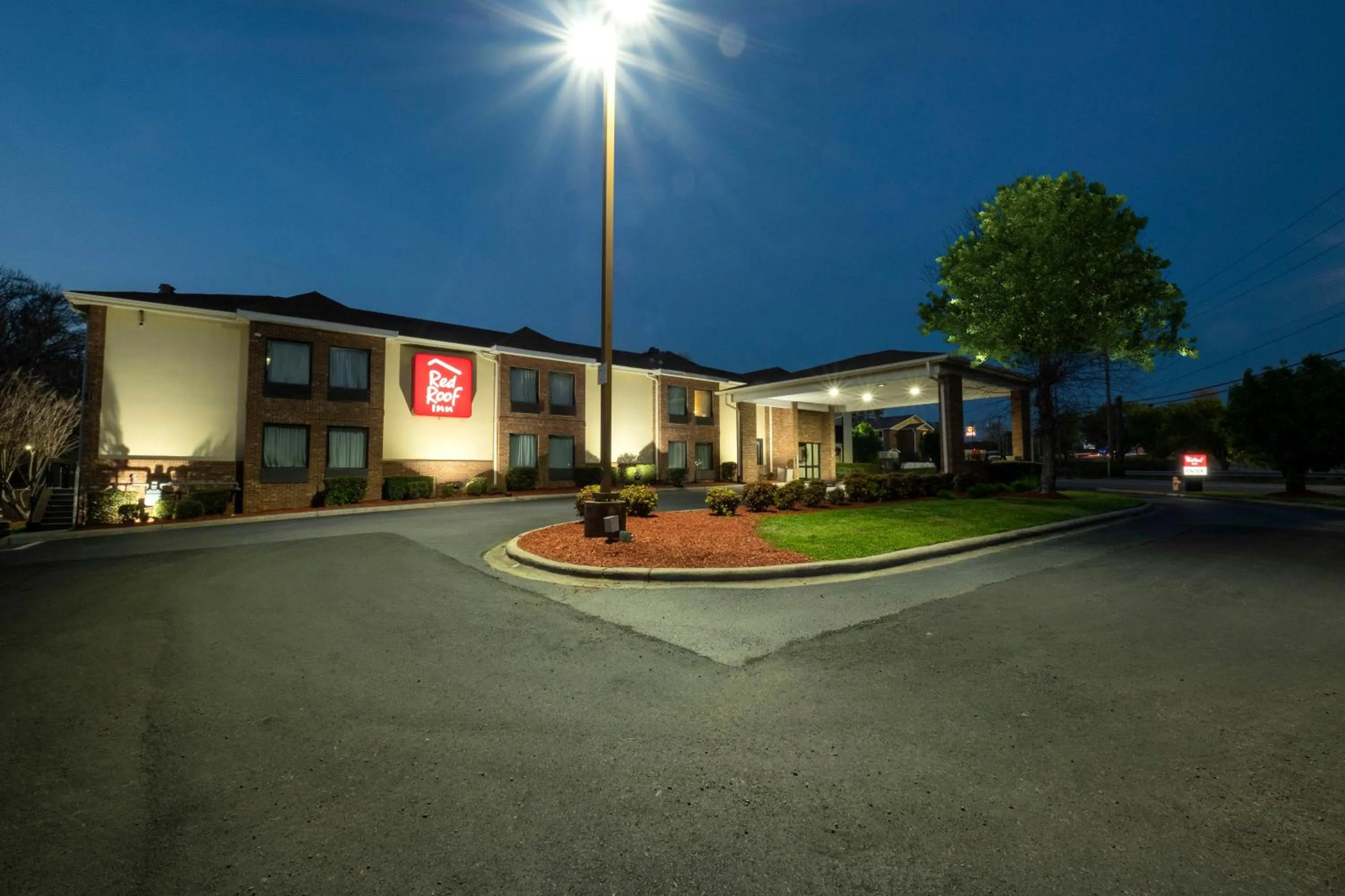 Property building in Red Roof Inn Charlotte - University