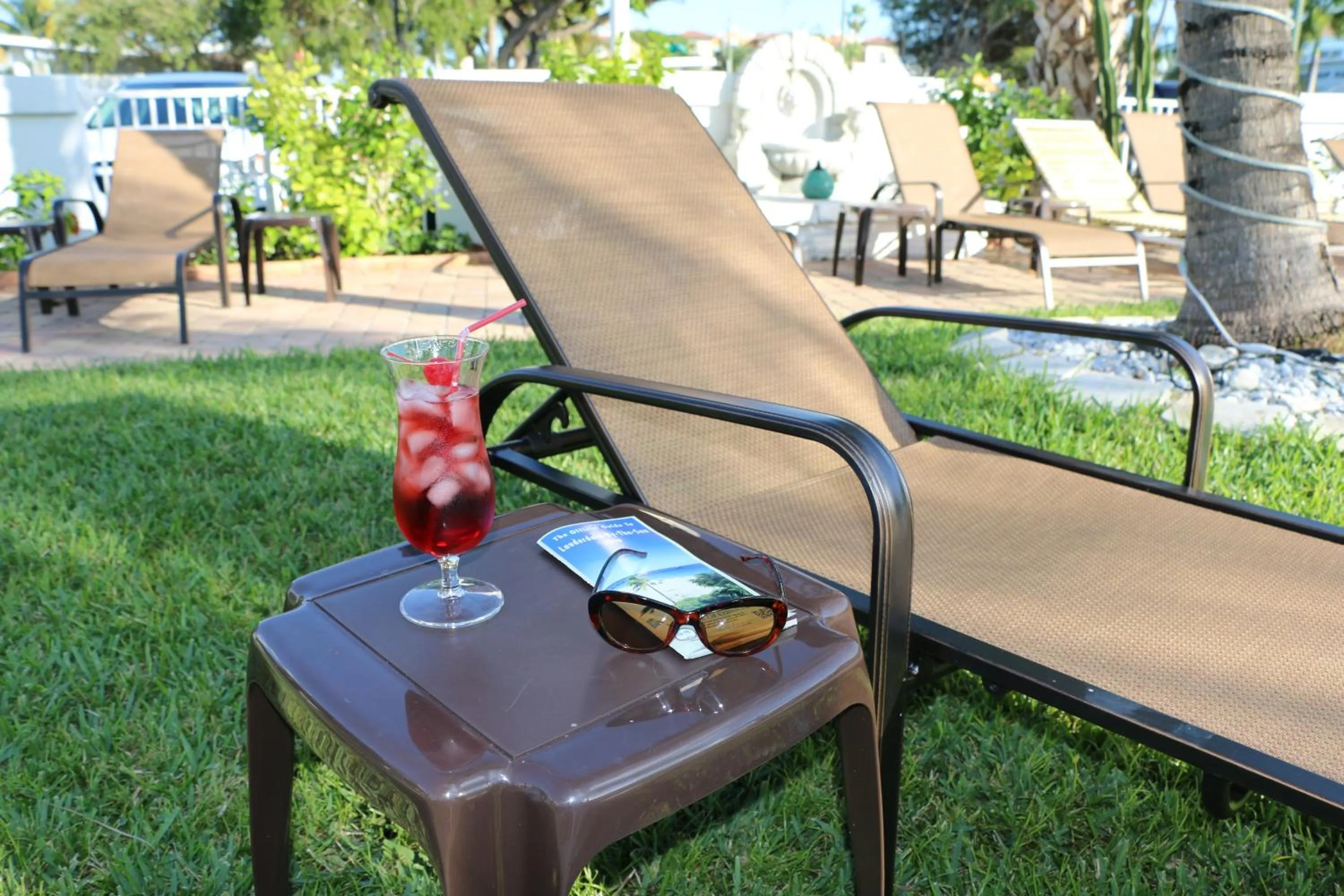 Garden in Breakaway Inn Guest House