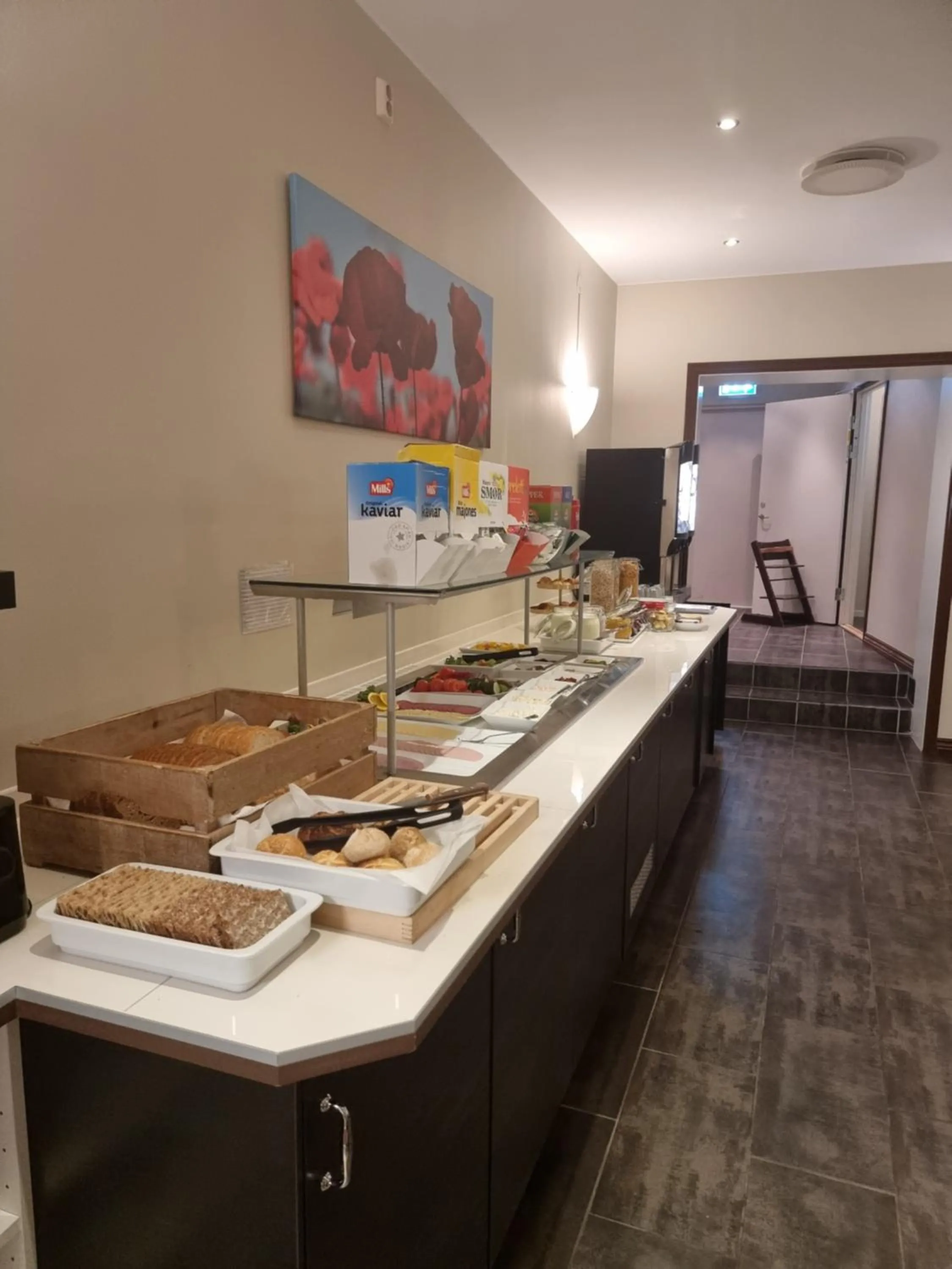 Buffet breakfast in Chesterfield Hotel