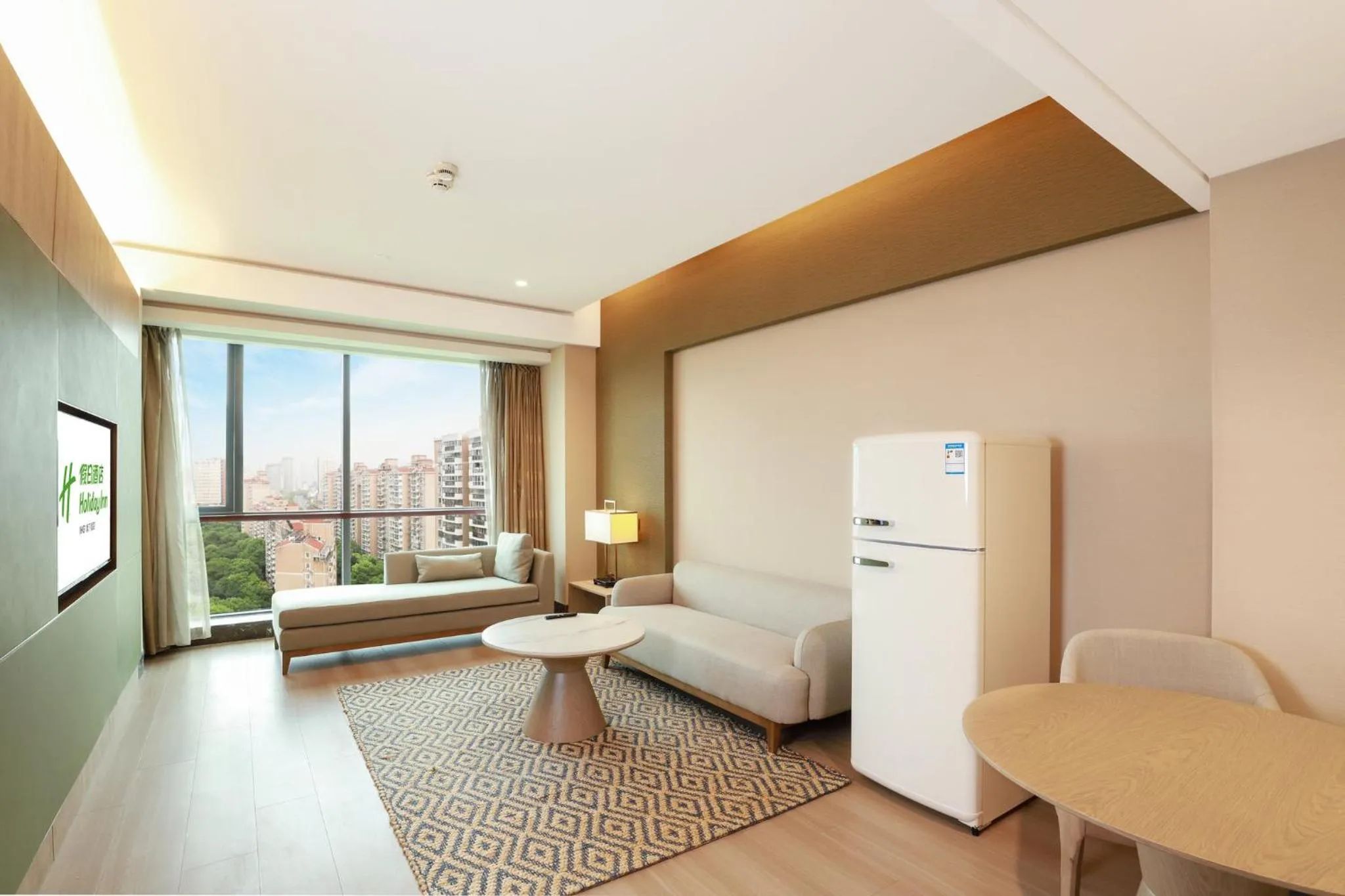 Photo of the whole room in Holiday Inn Shanghai Pudong Nanpu by IHG