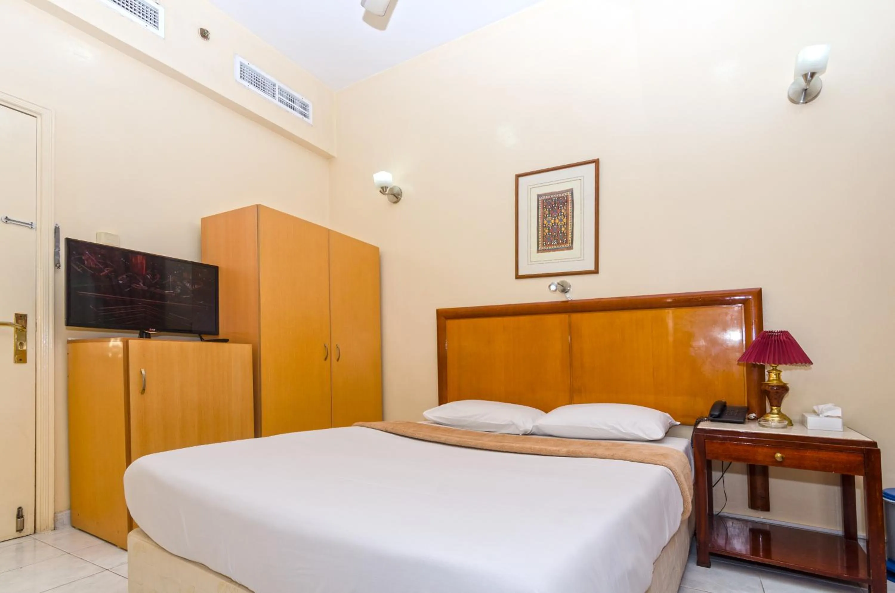 Bedroom, Bed in Royalton Hotel