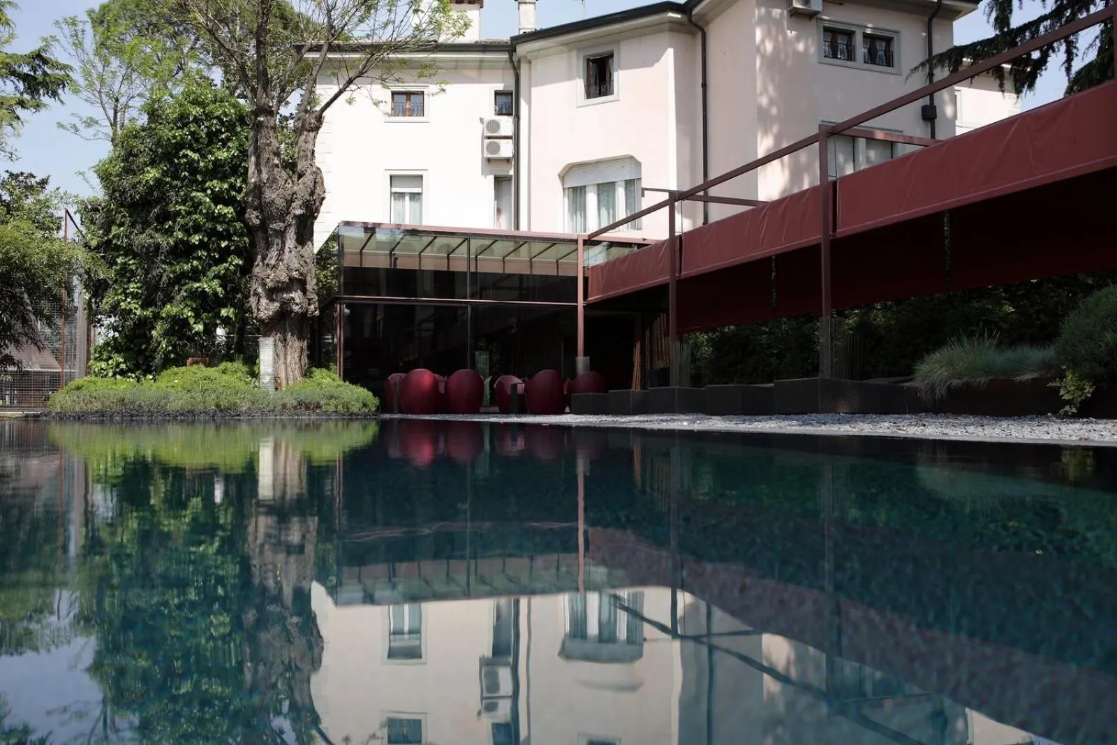 Property building in Hotel Clocchiatti Next