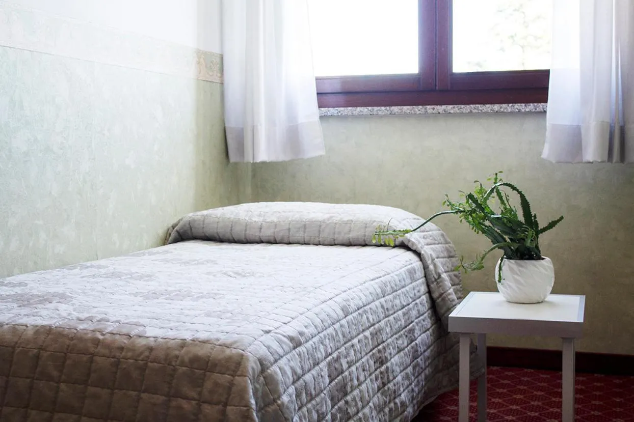 Bed in Albergo Ristorante Belvedere