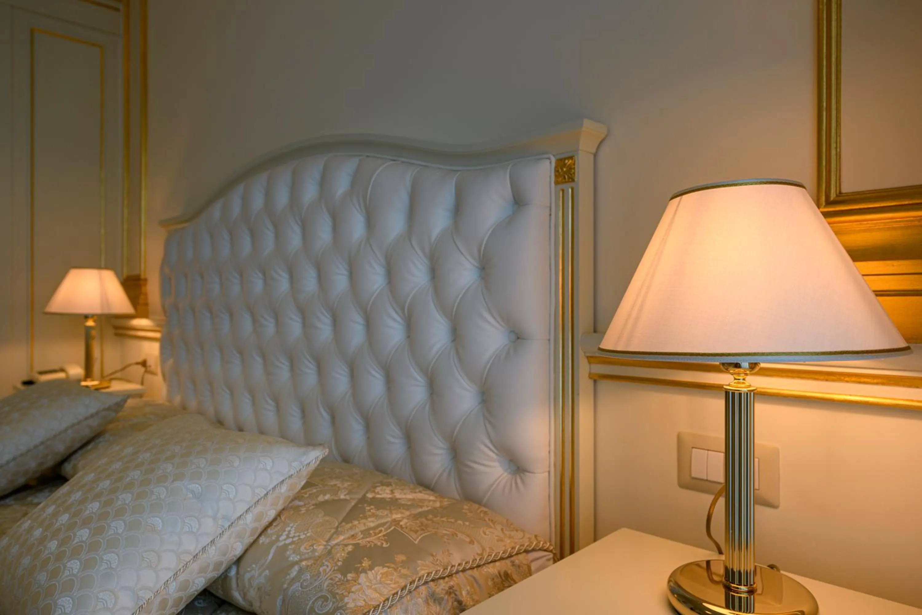 Bedroom, Bed in Hotel Astoria