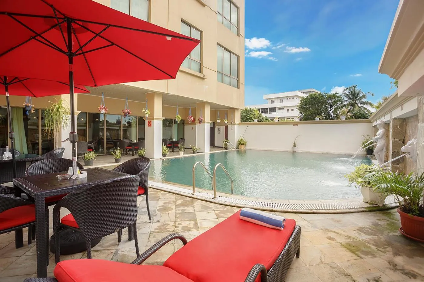 Swimming pool in Swiss-Belhotel Tarakan