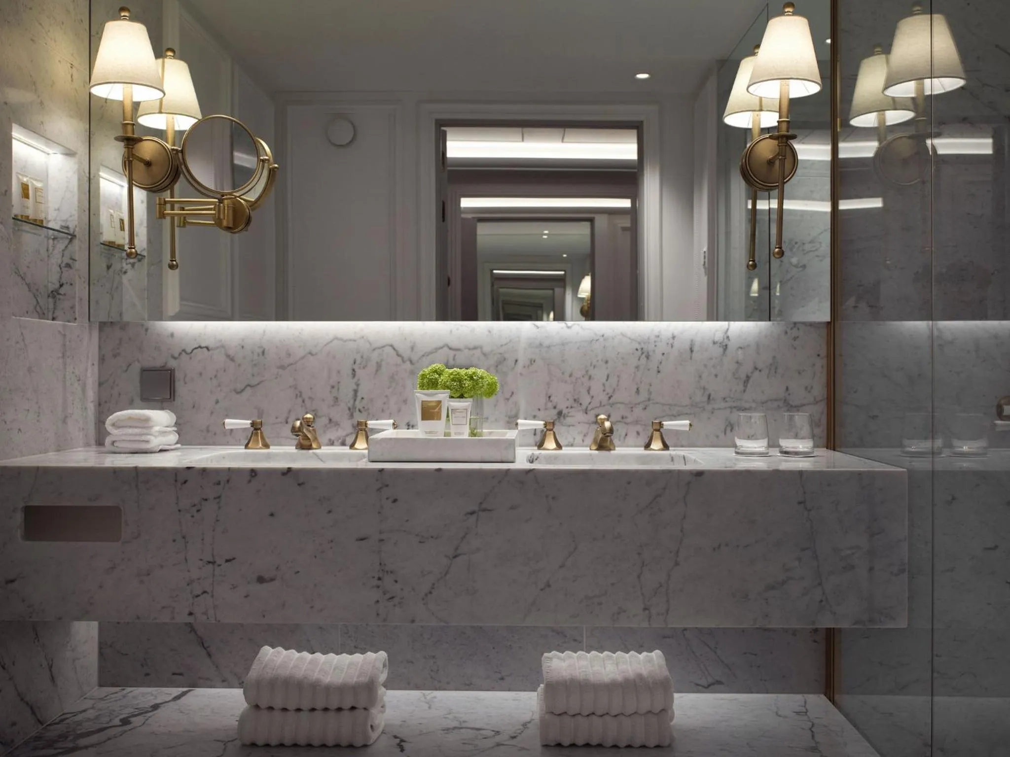 Bathroom in Britannia Hotel