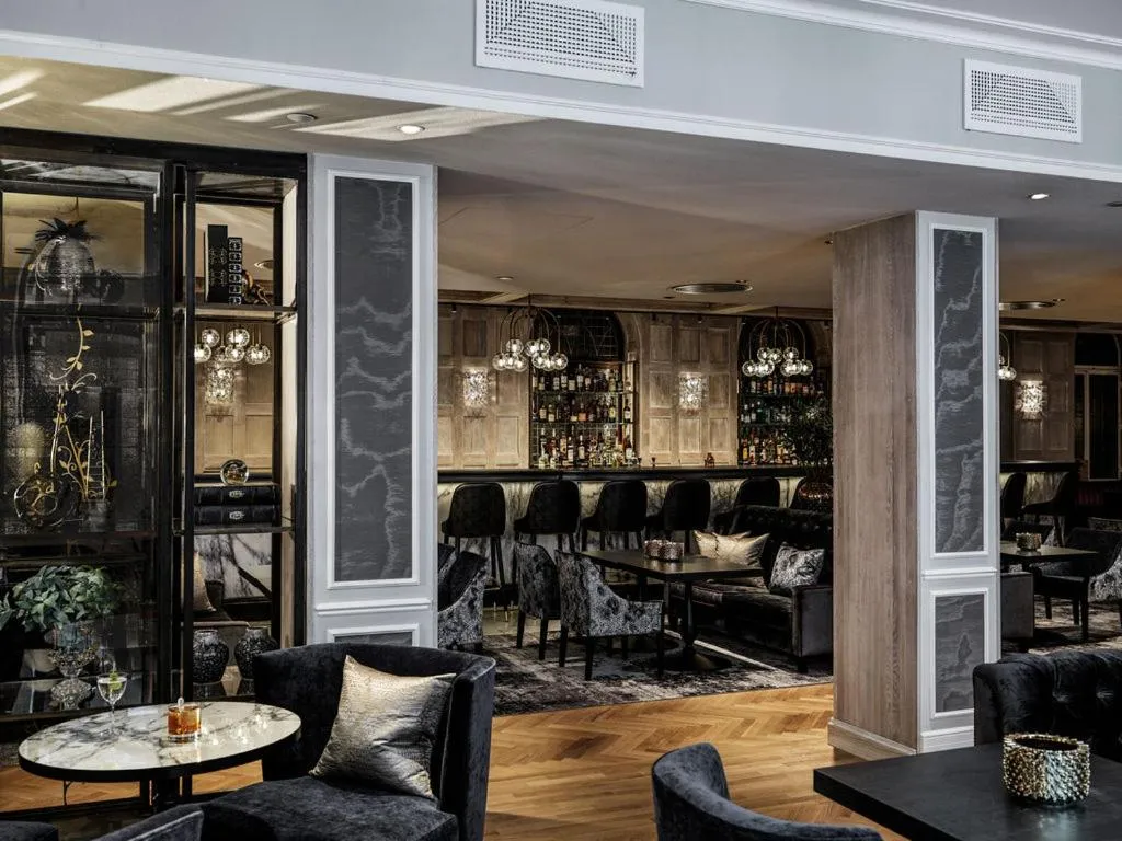 Lounge or bar in Britannia Hotel