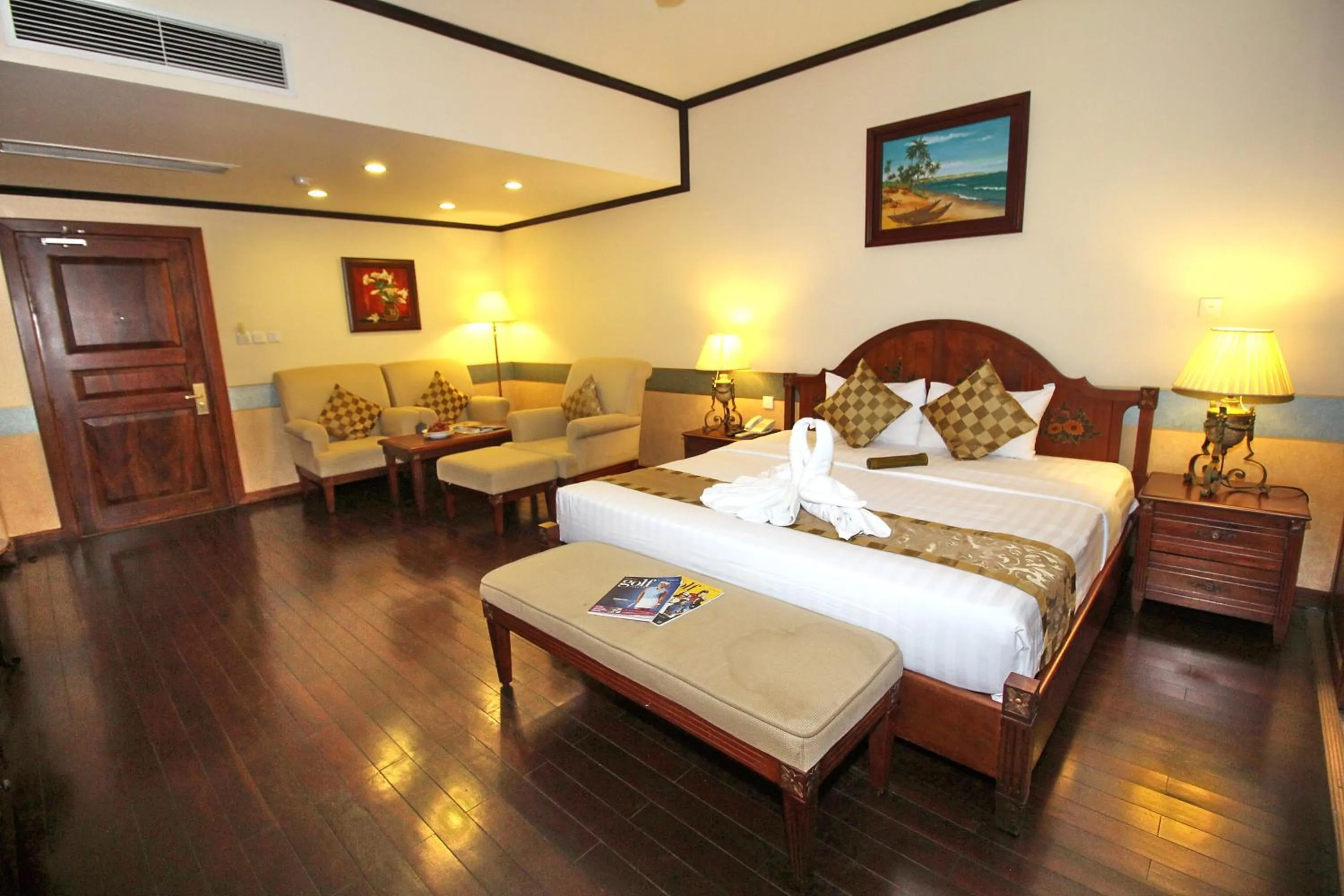 Living room, Bed in Novela Muine Resort & Spa