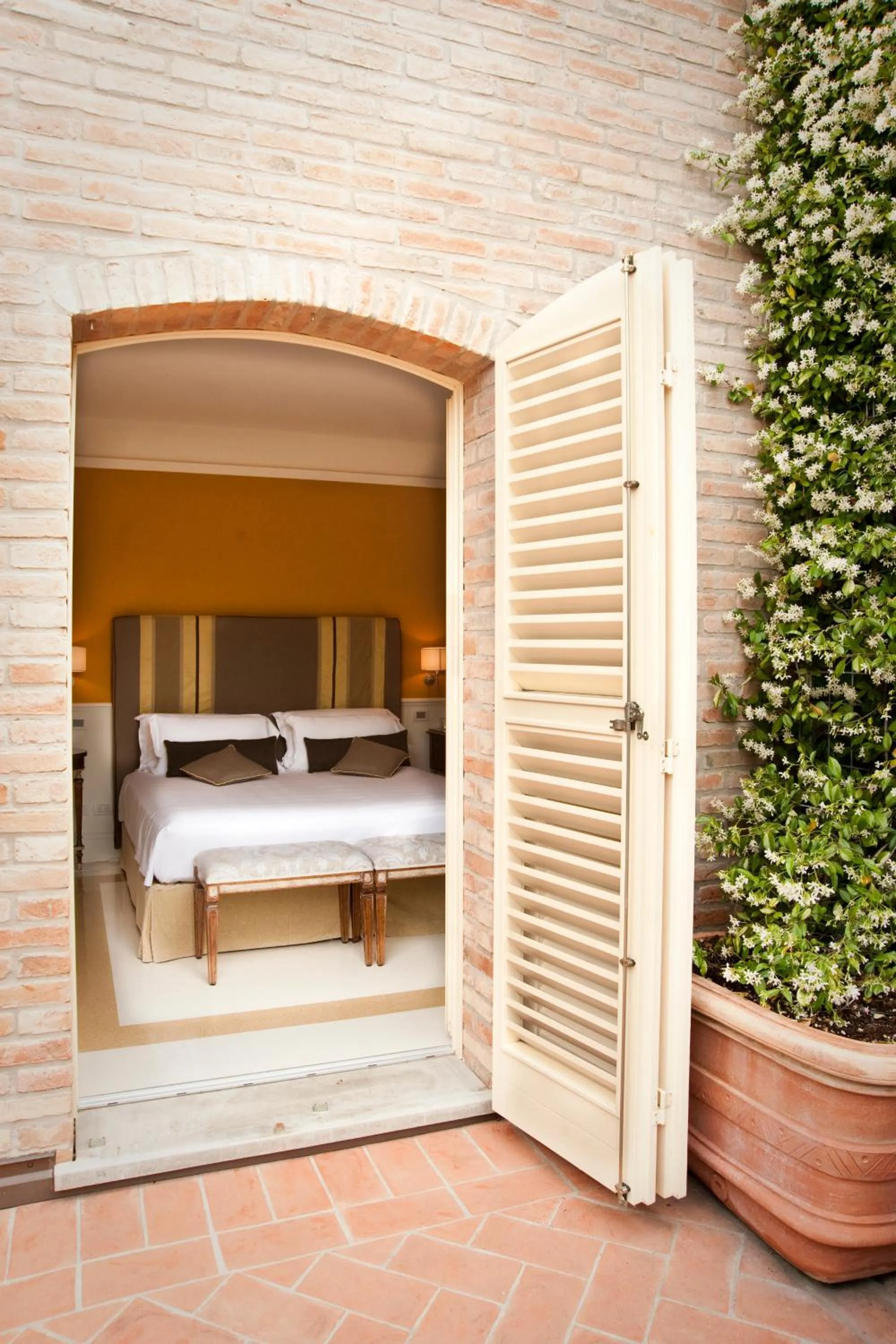 Balcony/Terrace, Bed in Relais Villa Valfiore