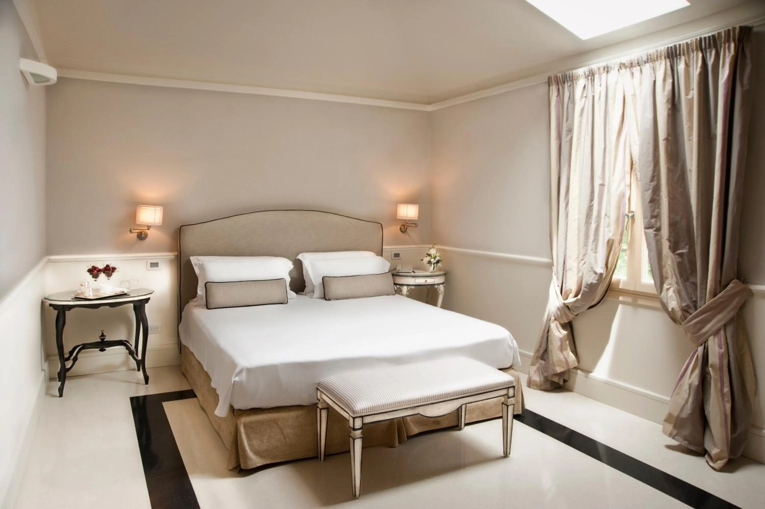 Bedroom, Bed in Relais Villa Valfiore