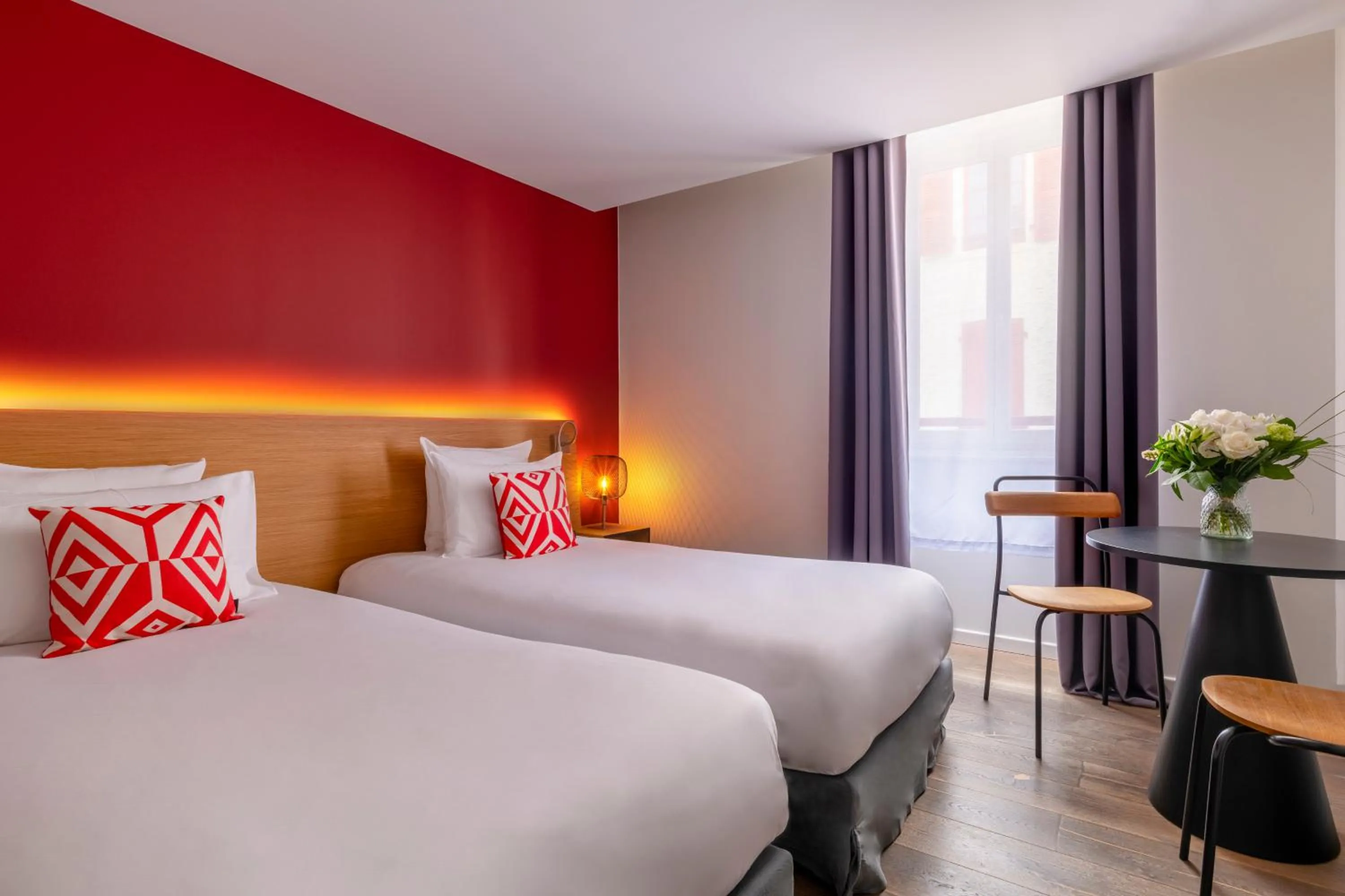 Photo of the whole room, Bed in Hotel Villa Koegui Biarritz